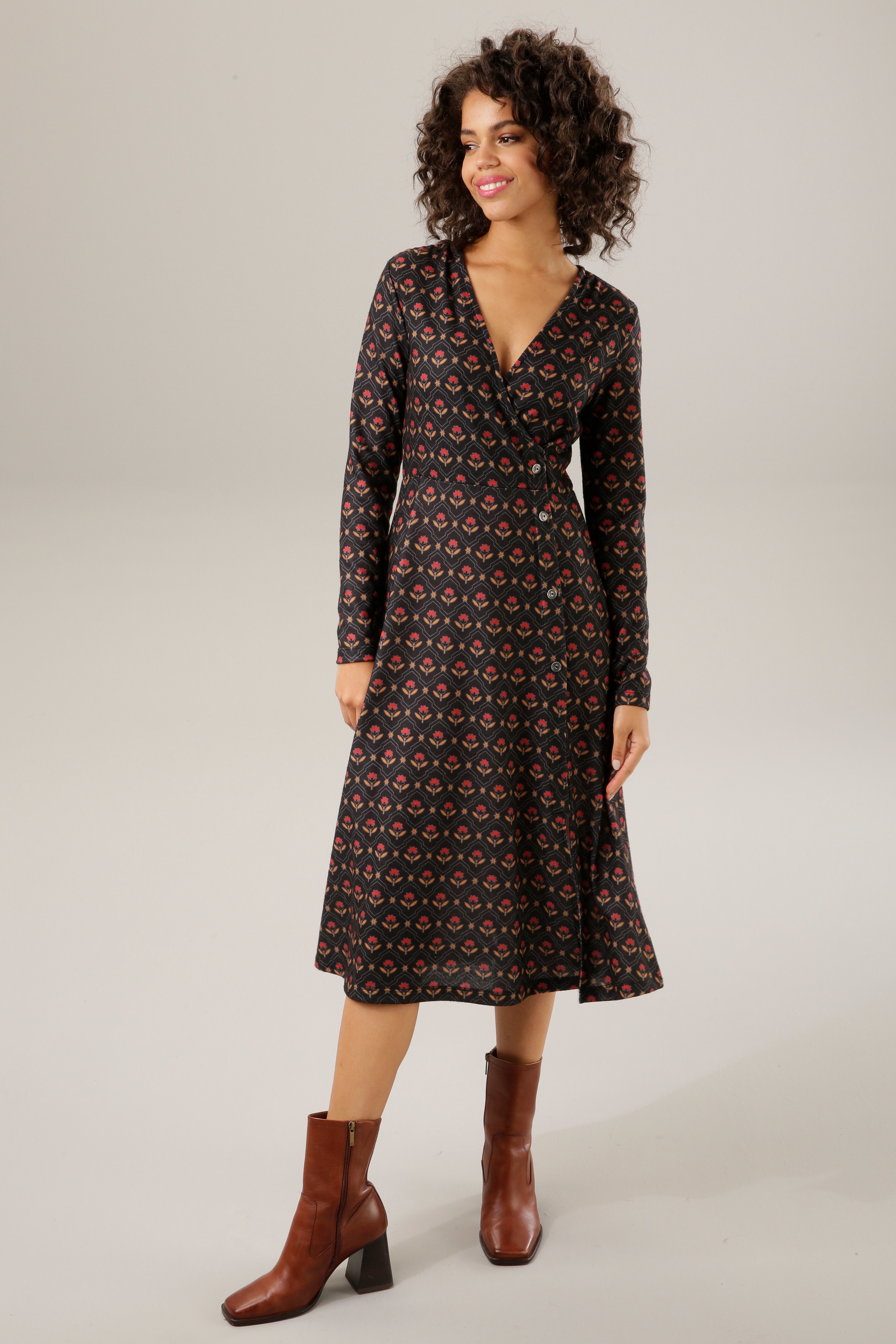 Aniston CASUAL Jerseykleid, bei farbharmonischem bestellen mit Retromuster OTTO