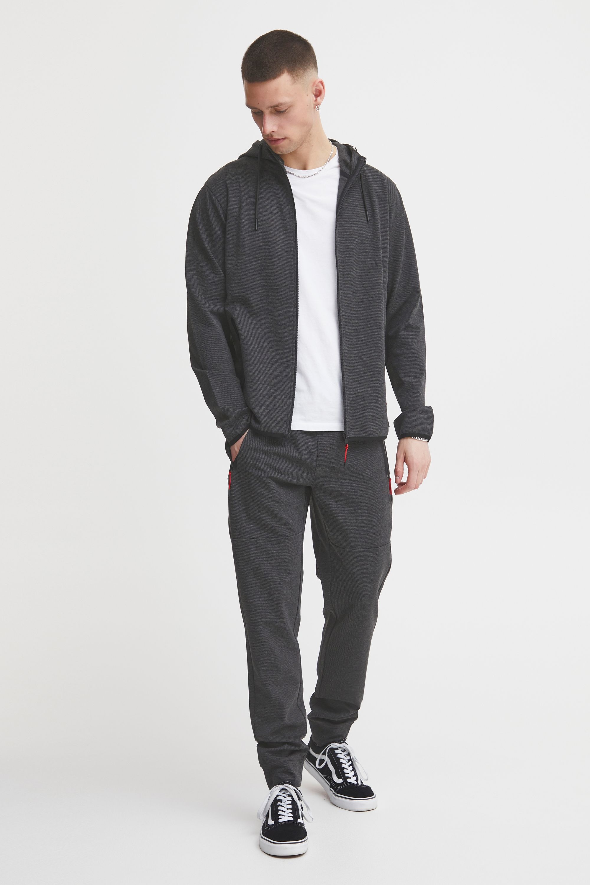 !Solid Sweatpants »Sweatpants SDVinh«