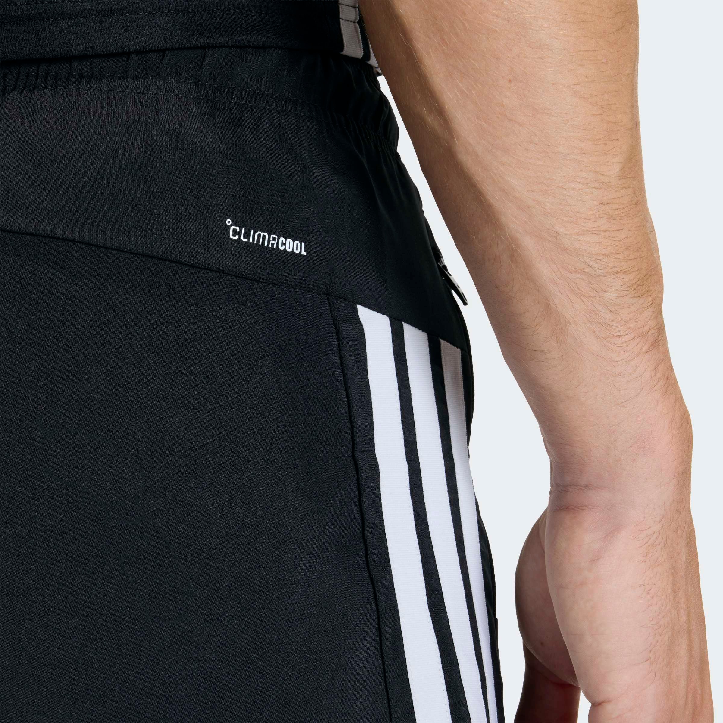adidas Performance Shorts »WORKOUT ESSENTIALS 3-STRIPES WOVEN«  für Fitness und Sportmode, normal-weite Passform