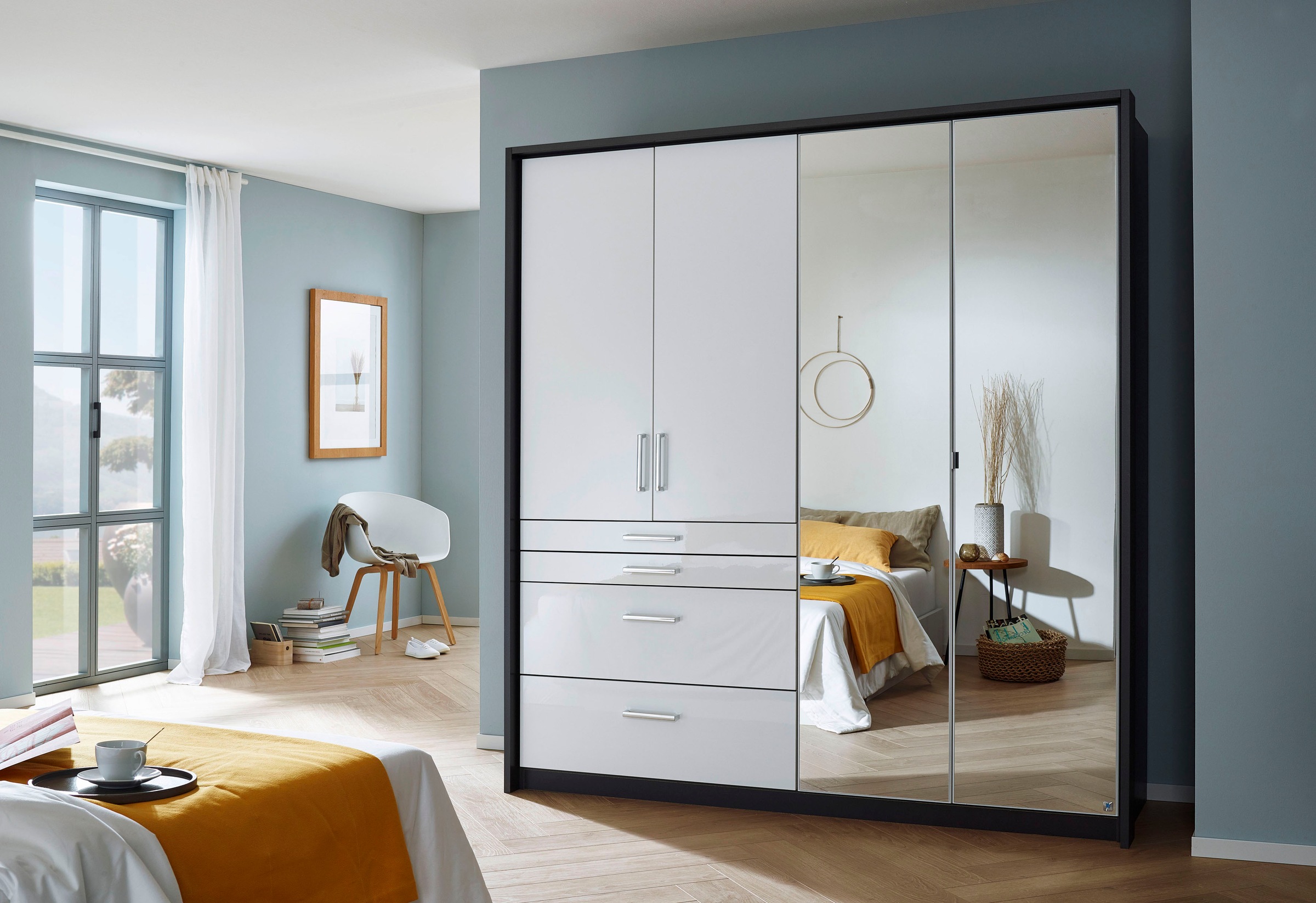 rauch Drehtürenschrank »Kleiderschrank Schrank Garderobe Garderobenschrank Topseller HOMBURG«, inkl. Passepartout, oberer Schubkasten mit Einteilung MADE IN GERMANY