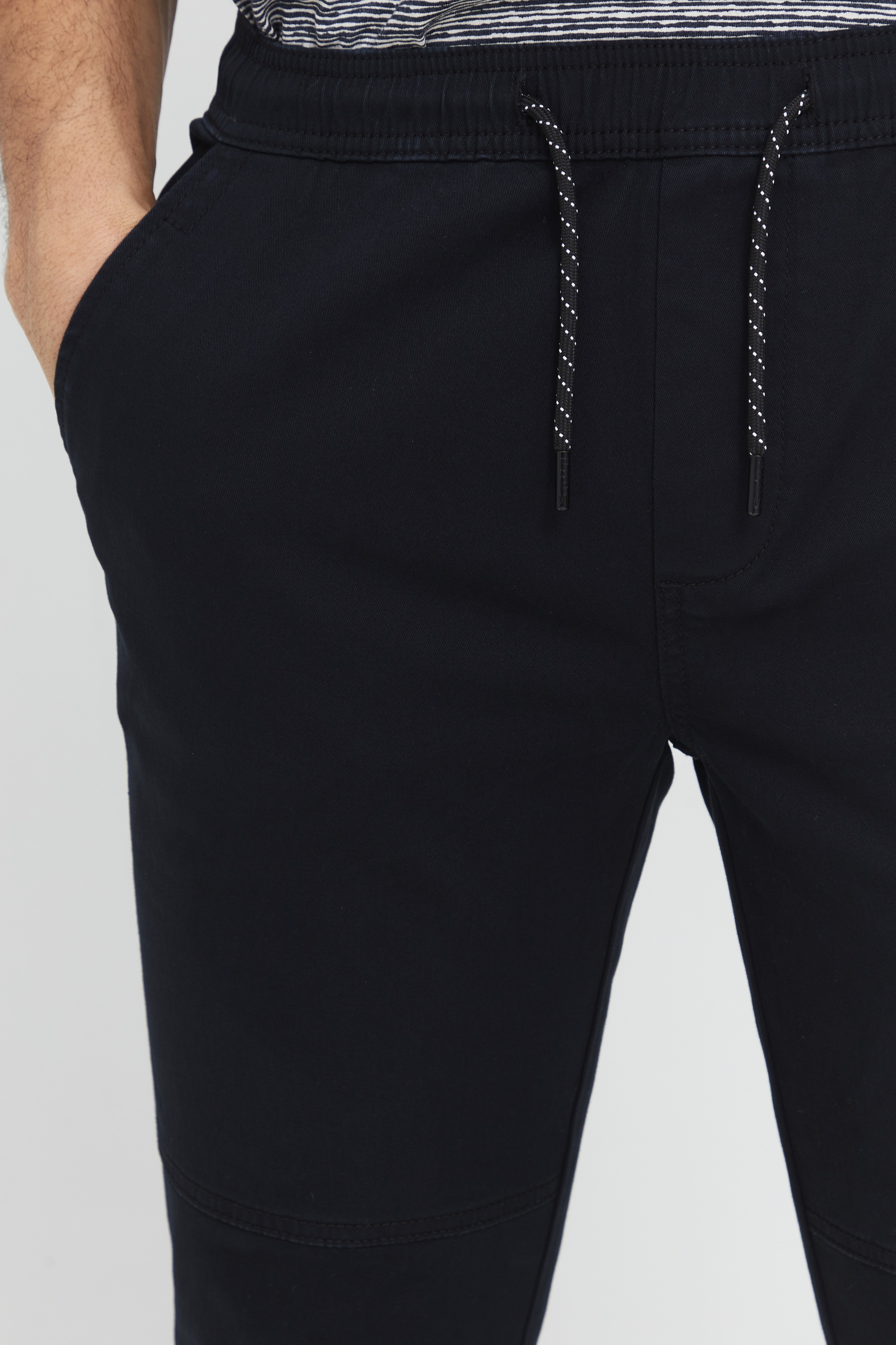 !Solid Chinohose »Chinohose SDHenako«