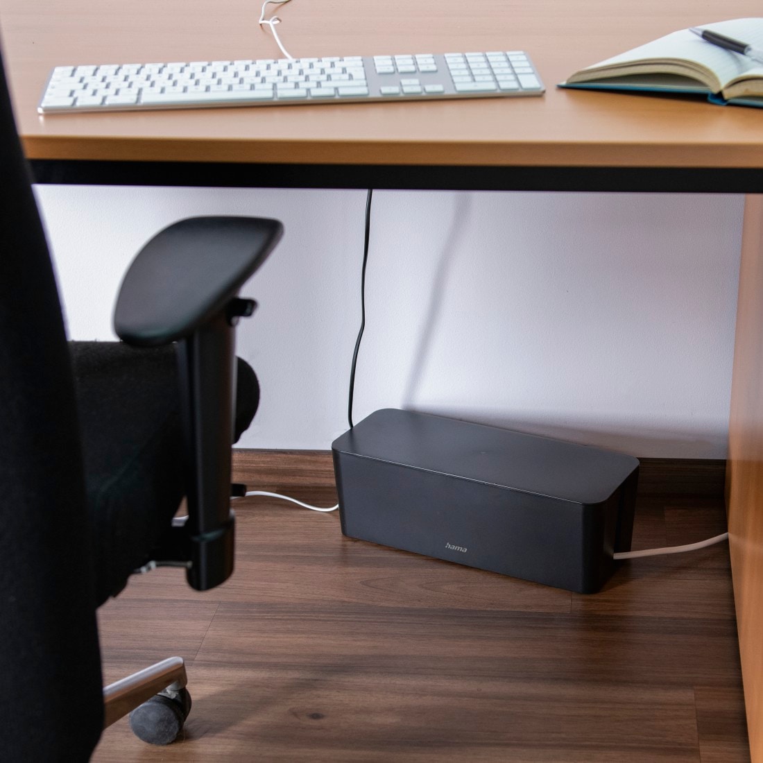 Hama Kabelbox »Kabelbox für Standard 6er Steckdosenleisten, Stecker, Kabel, Ladegerät« 1 Stk. tlg. Schlichtes Design, Schreibtisch, Tisch, große Aufbewahrungsbox