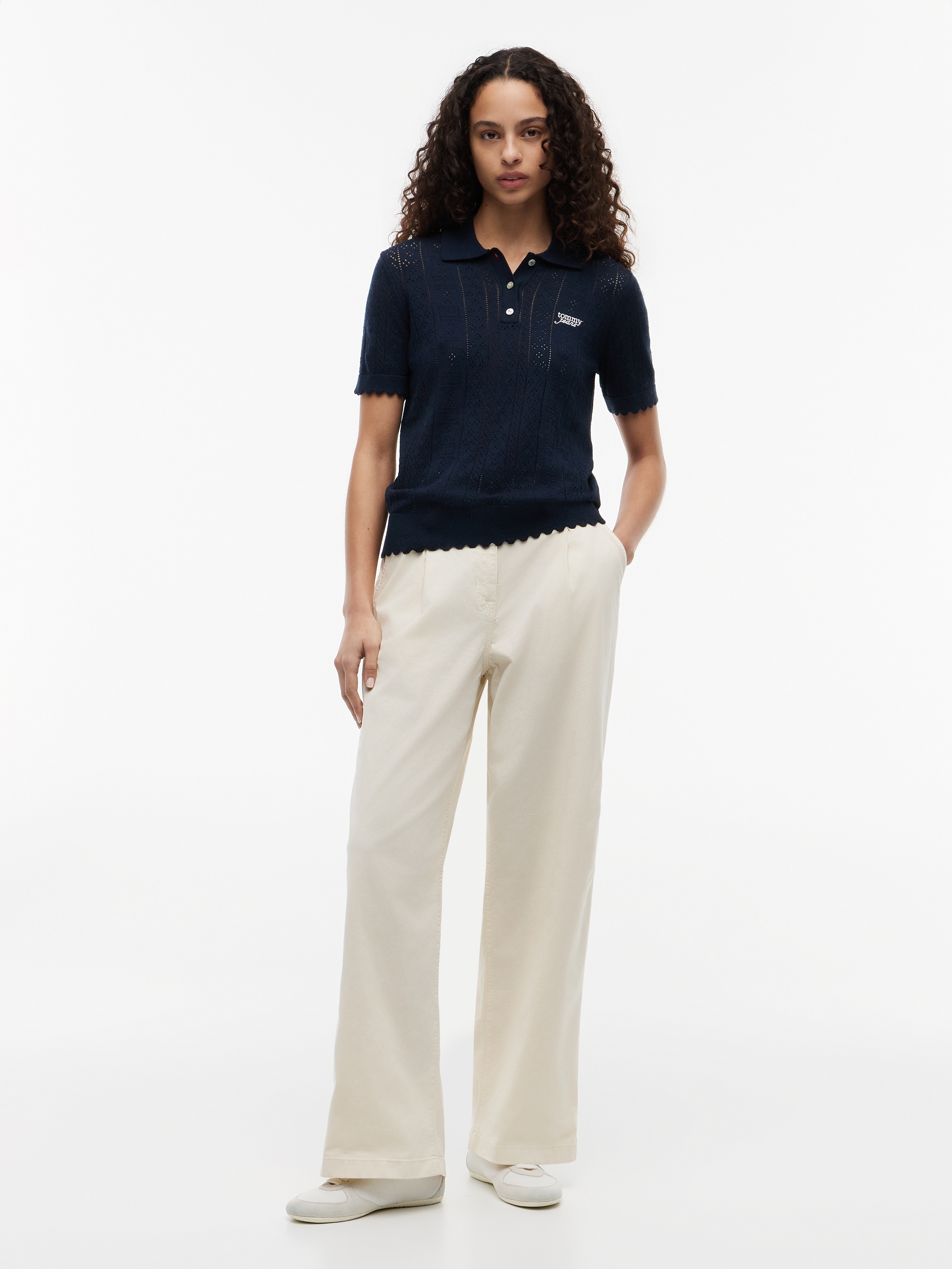 Tommy Jeans Kurzarmpullover »TJW POINTELLE POLO SWEATER« Viskosemischung, Pointelle Strickmuster, gewellte Säume