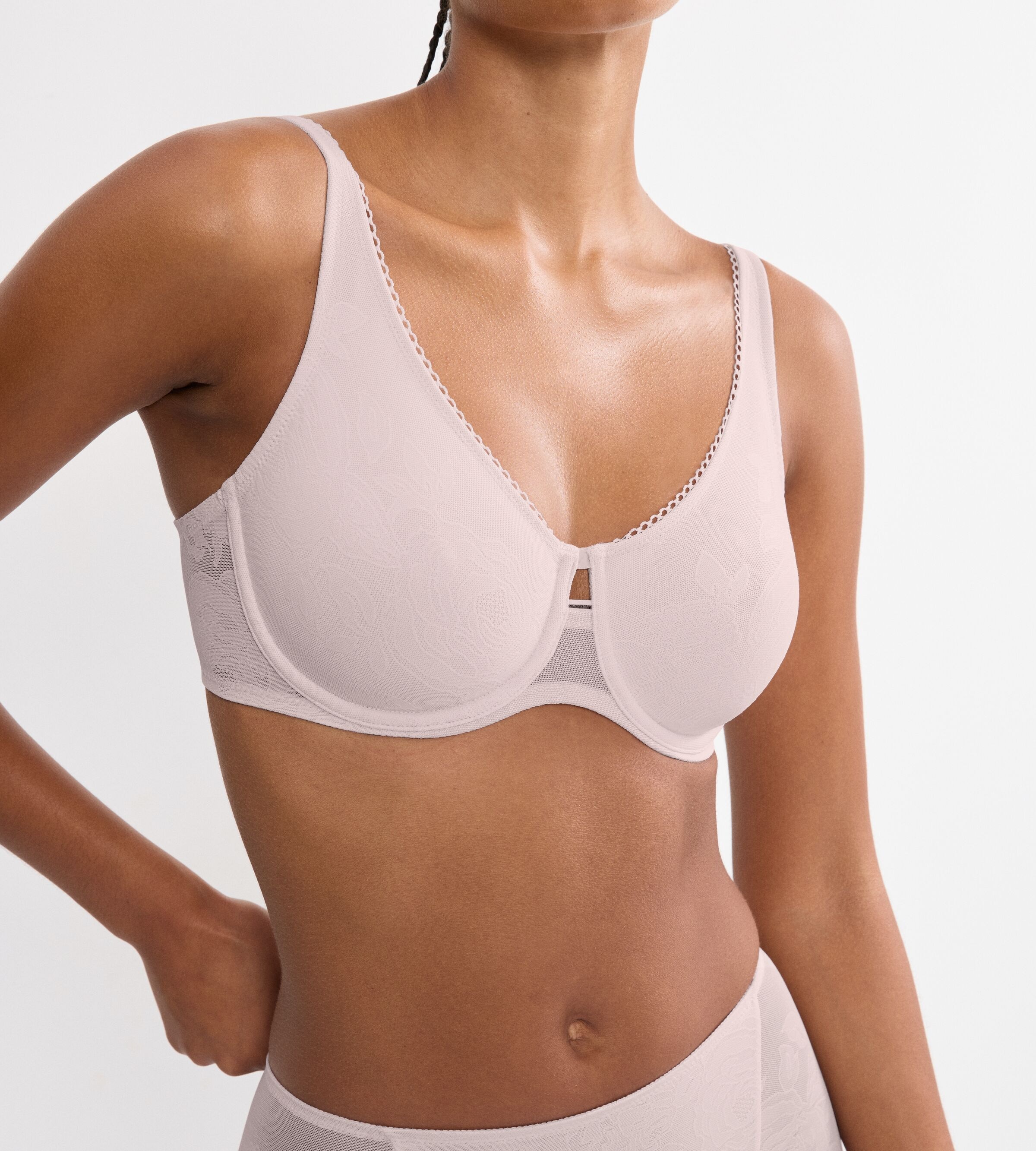 Triumph Minimizer-BH »Wild Rose Sensation« verkleinert die Brust optisch, mittlerer Shape-Effekt, breite Träger