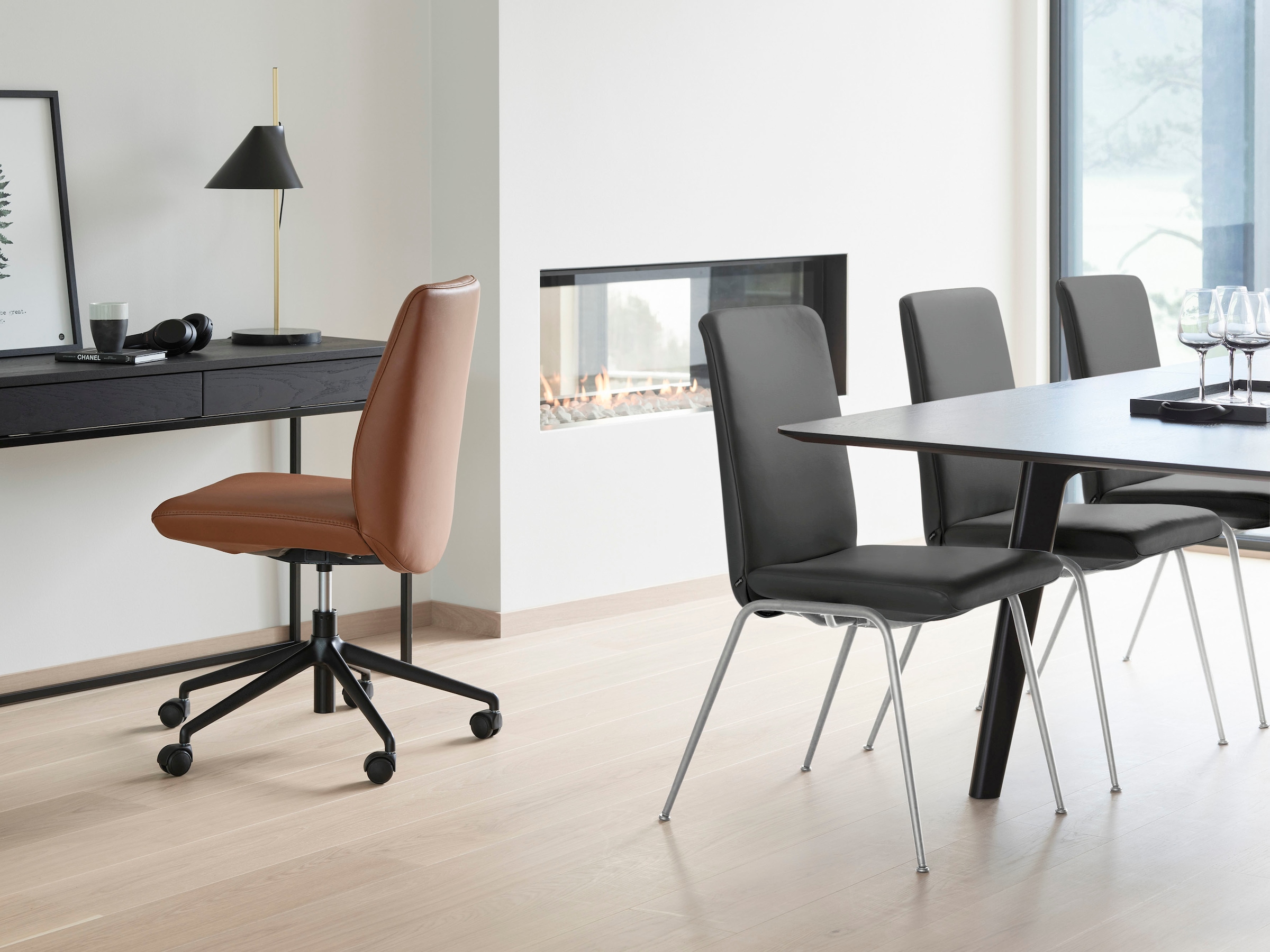 Stressless® Polsterstuhl »Laurel«, Leder PALOMA, Low Back, Größe M, mit Beinen aus Stahl in Schwarz matt