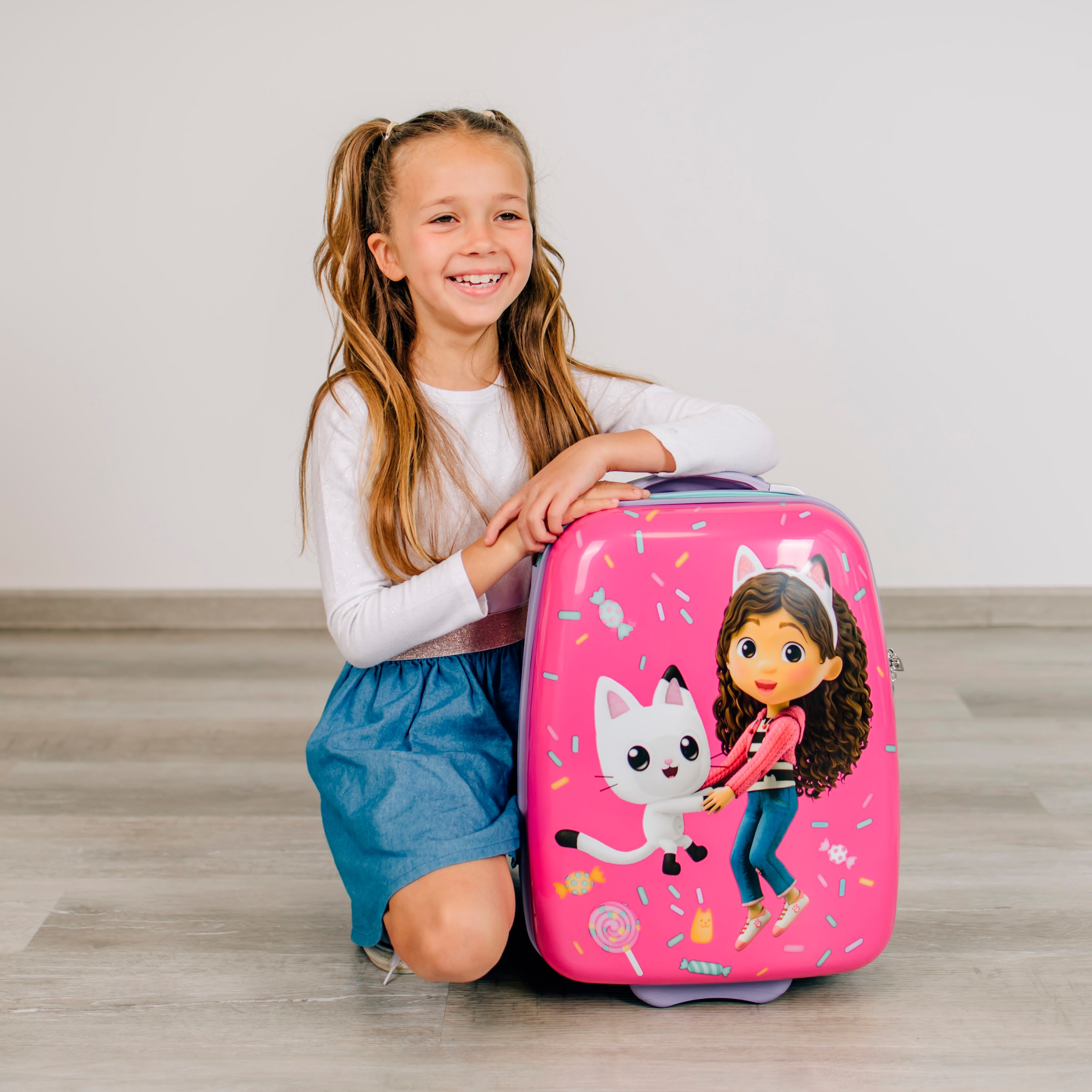 UNDERCOVER Kinderkoffer »Gabby's Dollhouse, 46 cm«, 2 St. Rollen, mit Teleskopstange