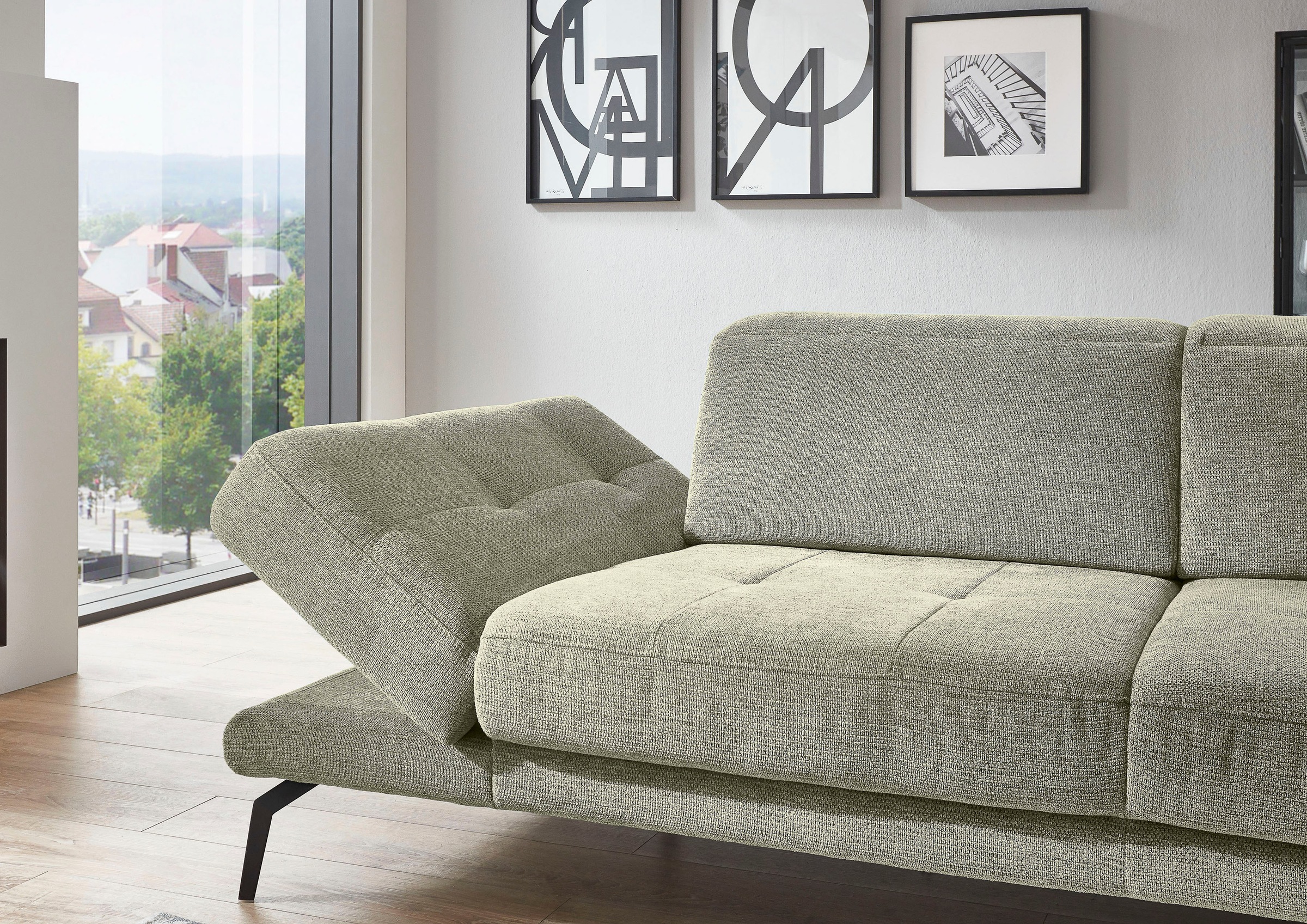 Die PlanBar Ecksofa »MP-IN20126 L-Form mit Kaltschaum-Polsterung«, mit Kopfteilverstellung, optional Sitztiefen- & Armteilverstellung