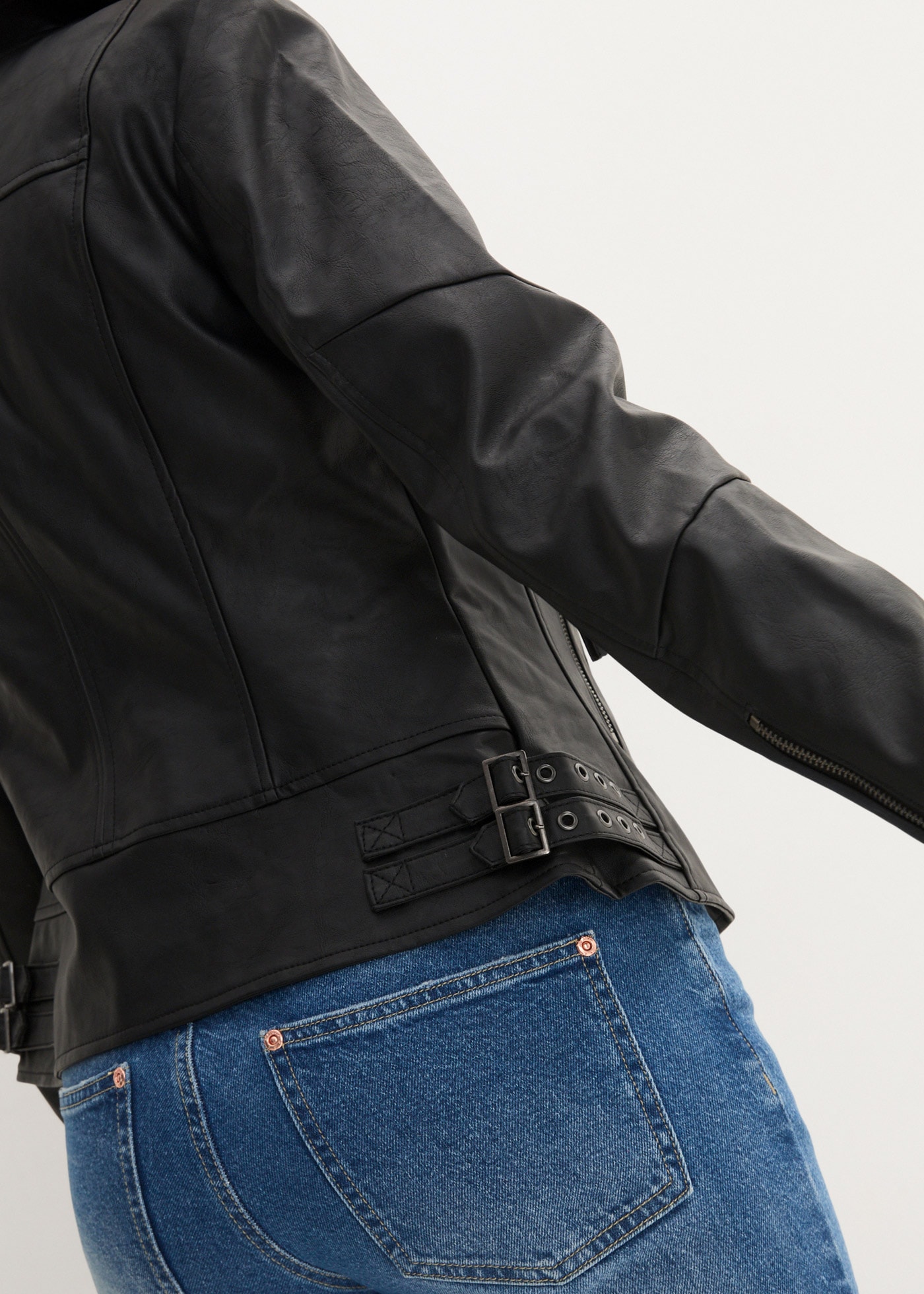 bonprix Lederimitatjacke Lederimitat-Jacke aus reiner Viskose