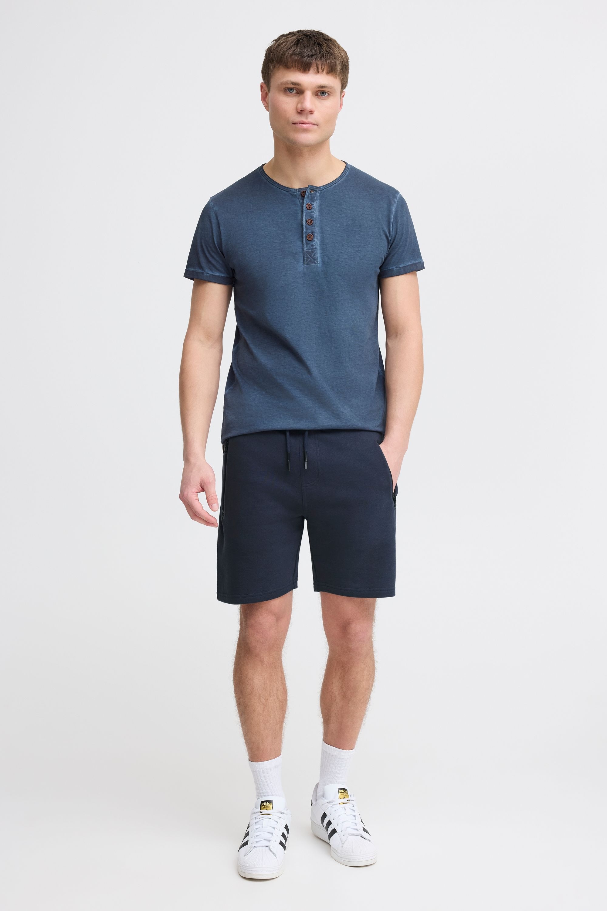 !Solid Sweatshorts »Sweatshorts SDTaras«