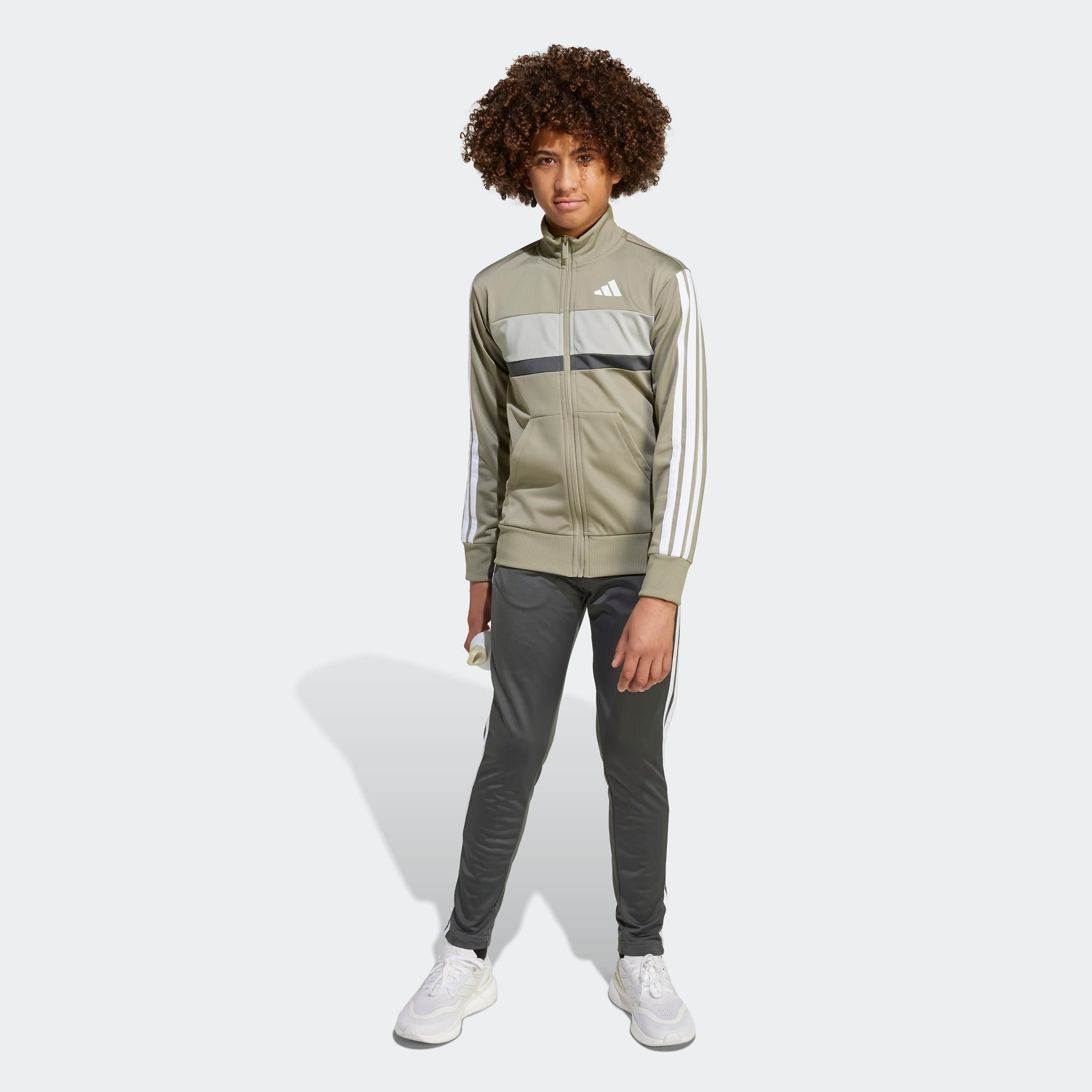 adidas Sportswear Trainingsanzug »SEASONAL ESSENTIALS TIBERIO 3-STREIFEN TRICOT KIDS« 2 Stk.