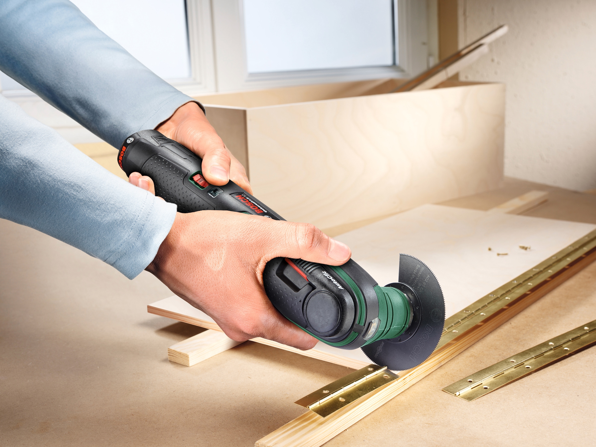 Bosch Home & Garden Akku-Multifunktionswerkzeug »UniversalMulti 12«, (Set), 12 V, mit Akku und Ladegerät