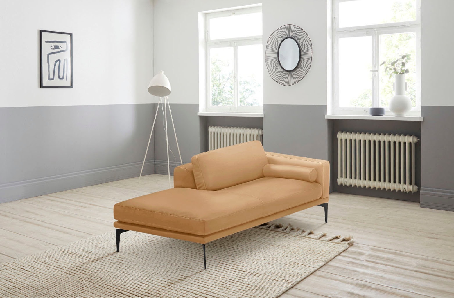 Egoitaliano Ottomane »Masu, Design trifft super Sitzkomfort, mit toller Detailverarbeitung«, Rückenkissen und Armteilrolle für mehr Komfort, mit Metallfüßen