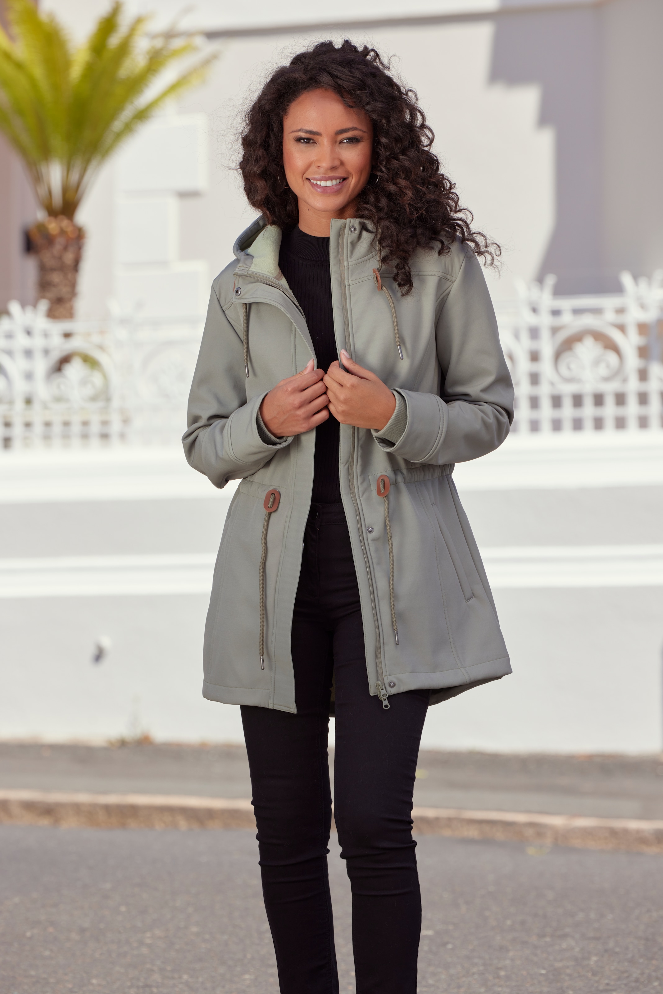 Vivance active Softshelljacke, mit Kapuze, mit Kordelzug an der Taille