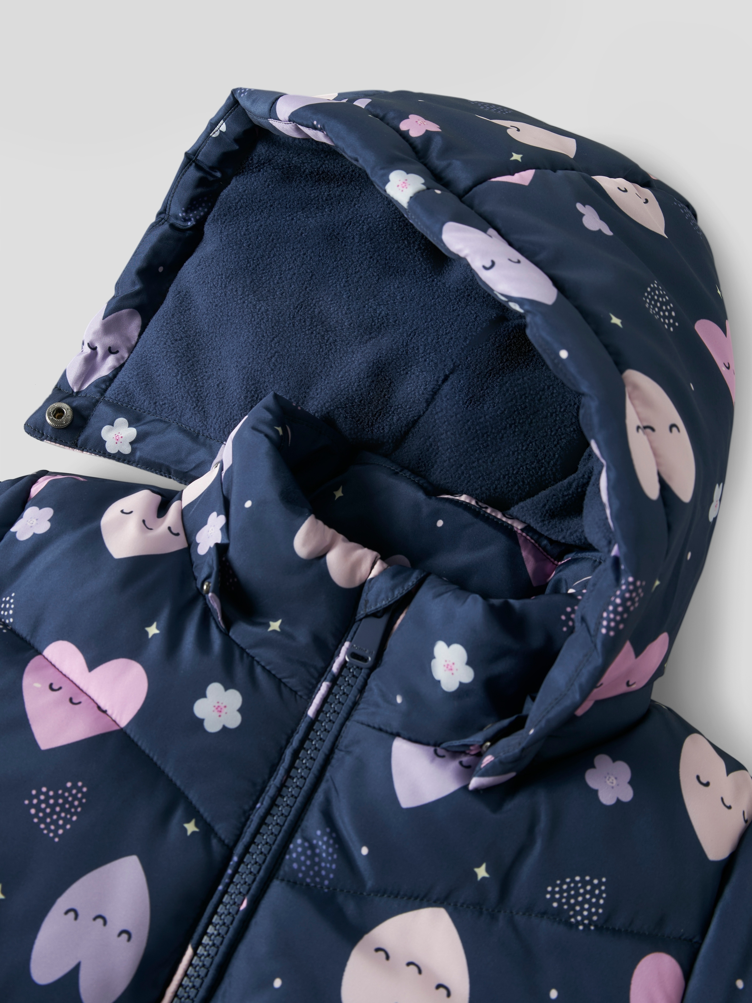 Name It Steppjacke »NMFMAY PUFFER JACKET AOP1« mit Kapuze Kunstfaser, reflektierende Details