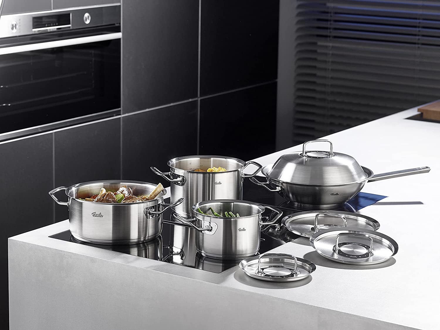 Fissler Wok »ORIGINAL-PROFI COLLECTION® Wok mit Deckel« Edelstahl 18/10 2 Stk. tlg. mit breitem Schüttrand, Kaltmetallgriffen. Made in Germany