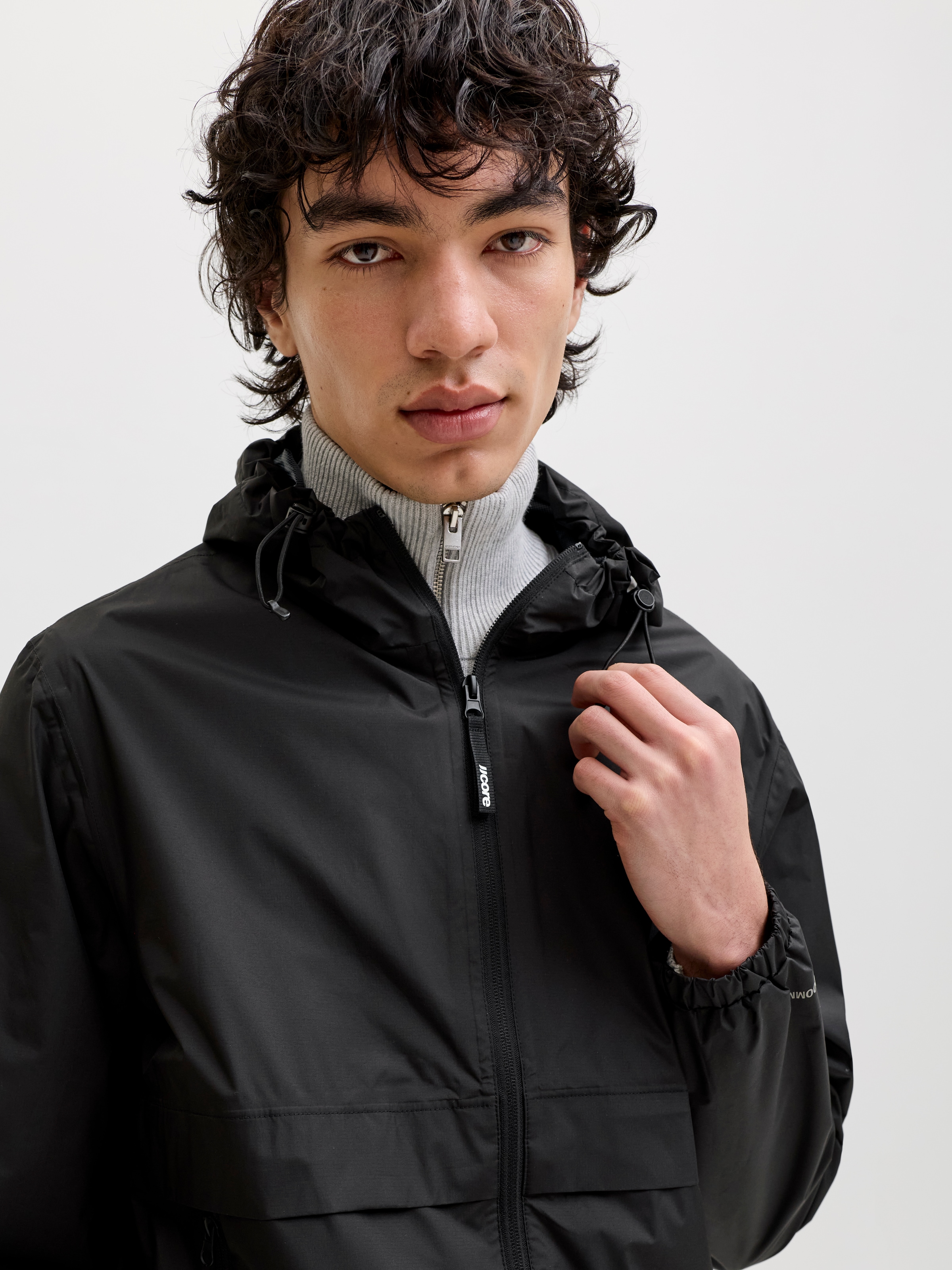 Jack & Jones Regenjacke »JCOCLUB RAIN JACKET« mit Kapuze mit Kapuze