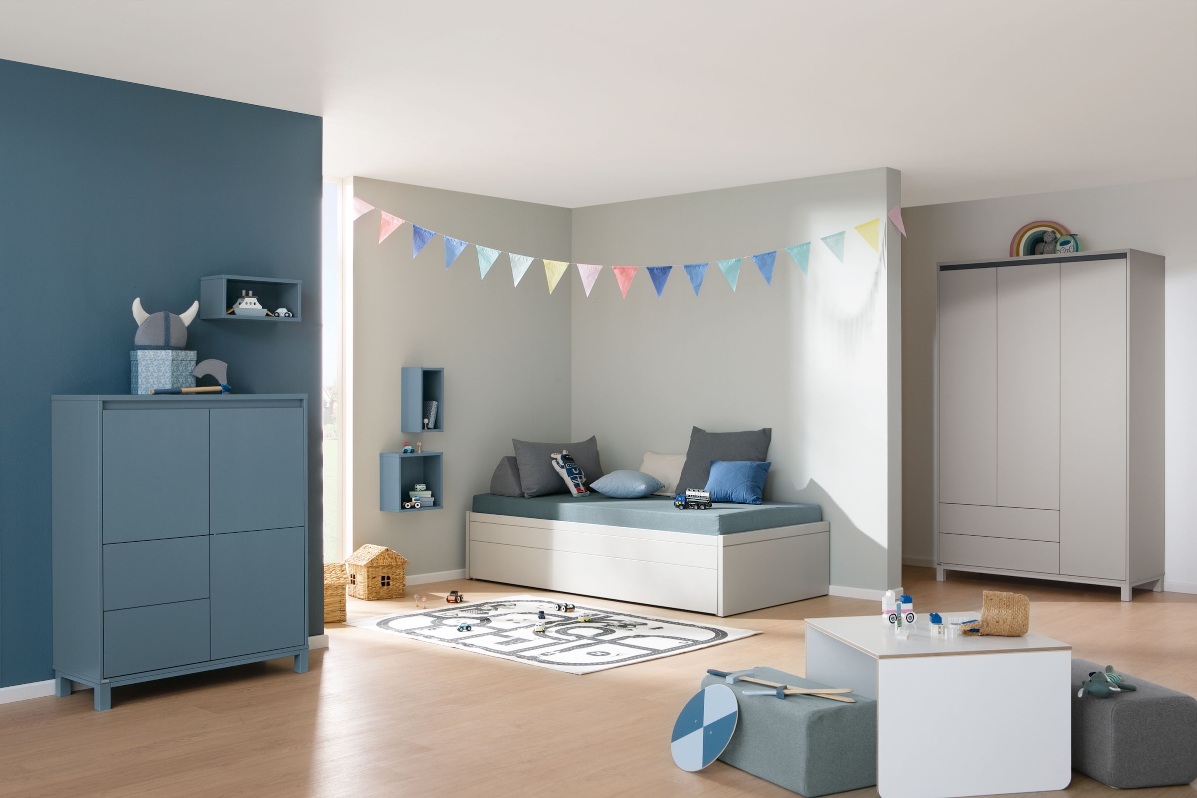 PAIDI Jugendbett »FLYNN in verschiedenen Ausführungen, Ausziehbett mit 2 Liegeflächen«, Gästebett, Metallgestell inkl. Lattenroste, 2-in-1 Funktionsbett
