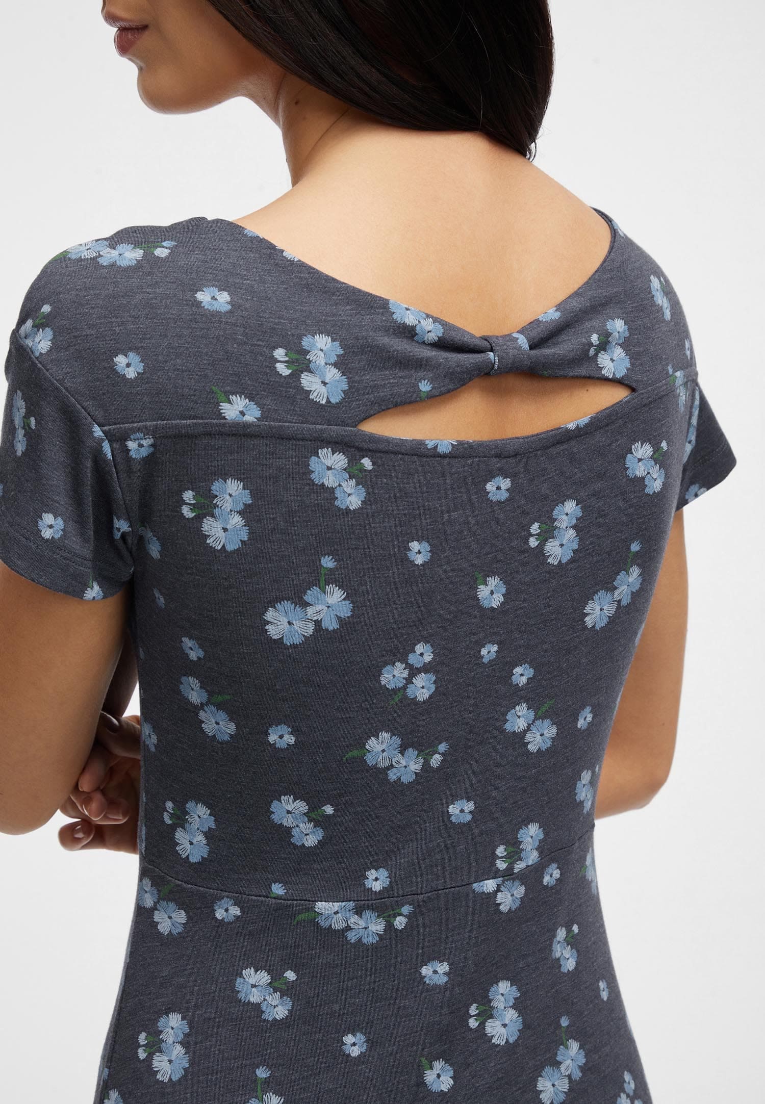 Ragwear Minikleid »LUNNGO DRESS«, Ausschnitt hinten mit Detail und floralem Alloverdruck