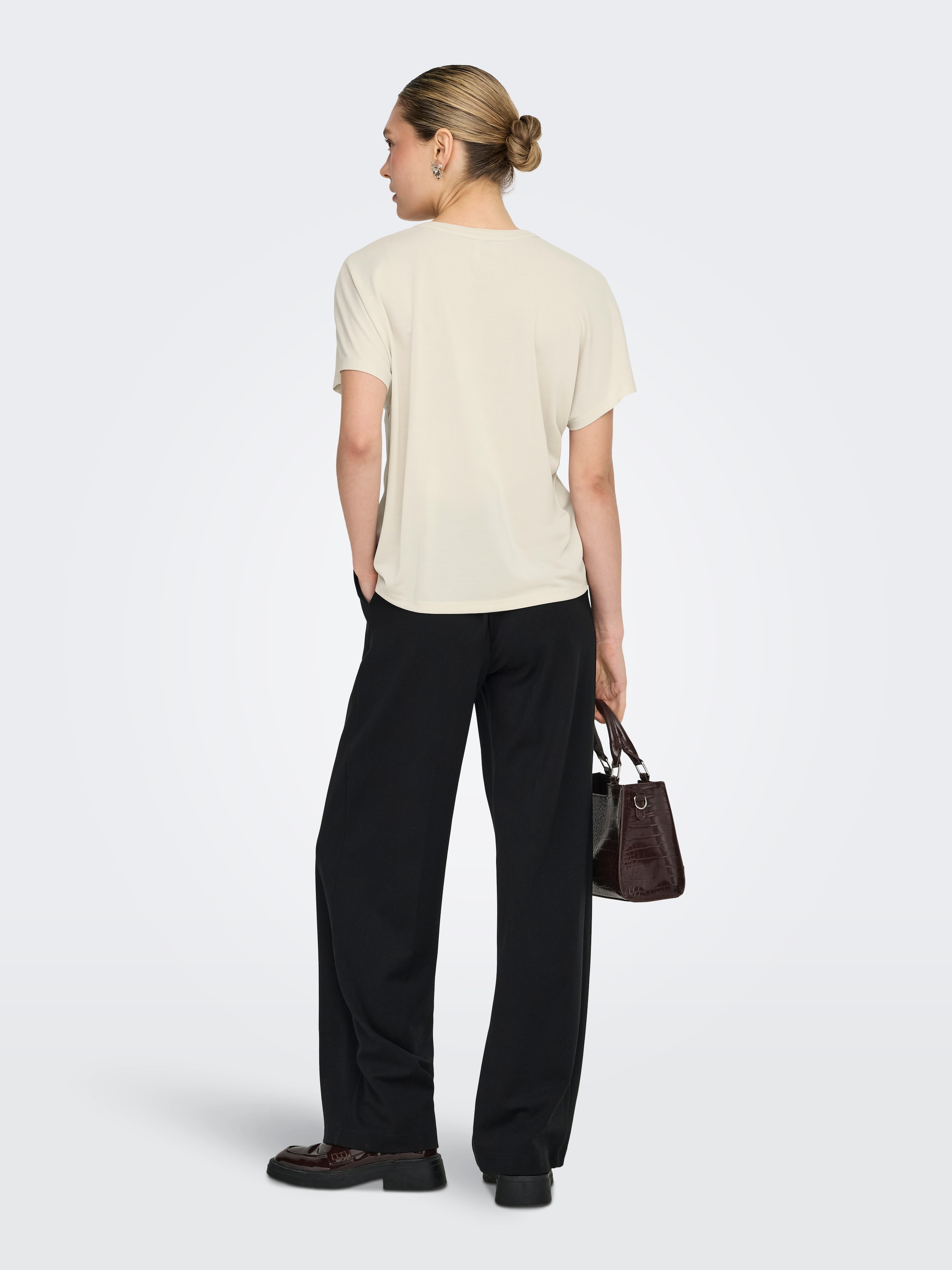 ONLY Kurzarmshirt »ONLFREE LIFE S/S SPLIT TOP JRS« Materialmix, regular fit