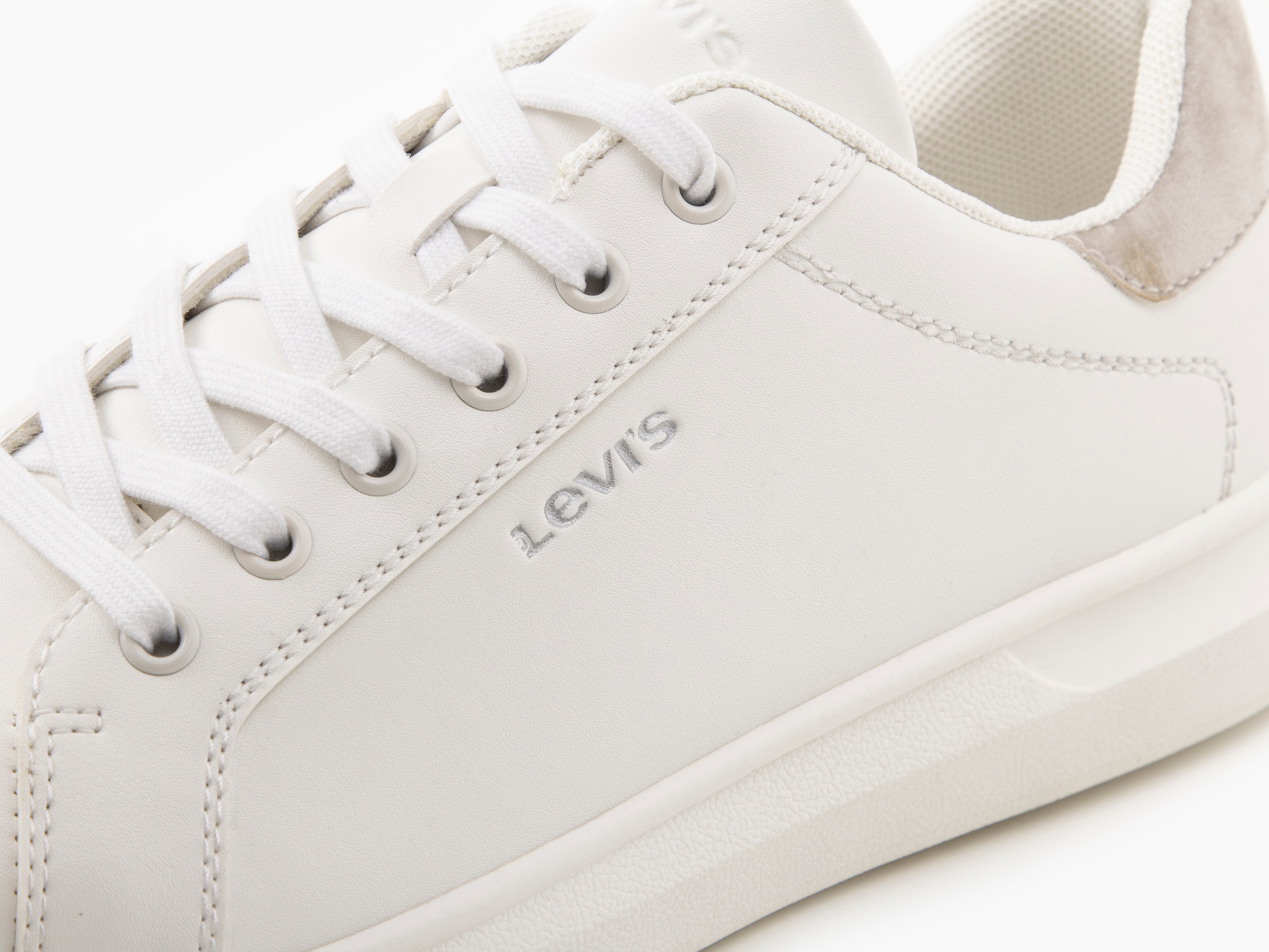 Levi's® Plateausneaker »ELLIS«, mit Kontrast-Logoschriftzügen