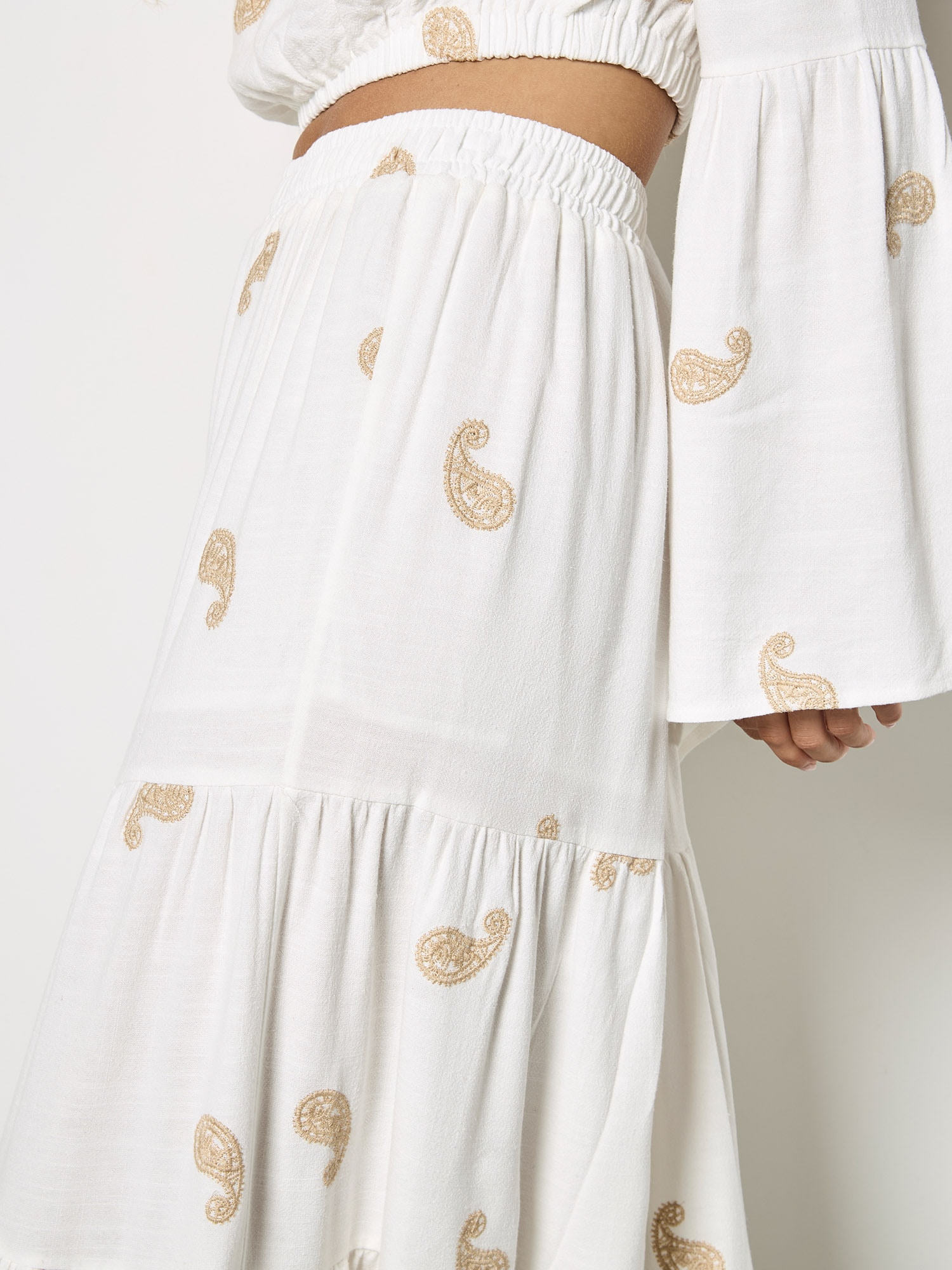 Apricot Maxirock »Maxirock mit Paisley-Stickerei« mit Stufen