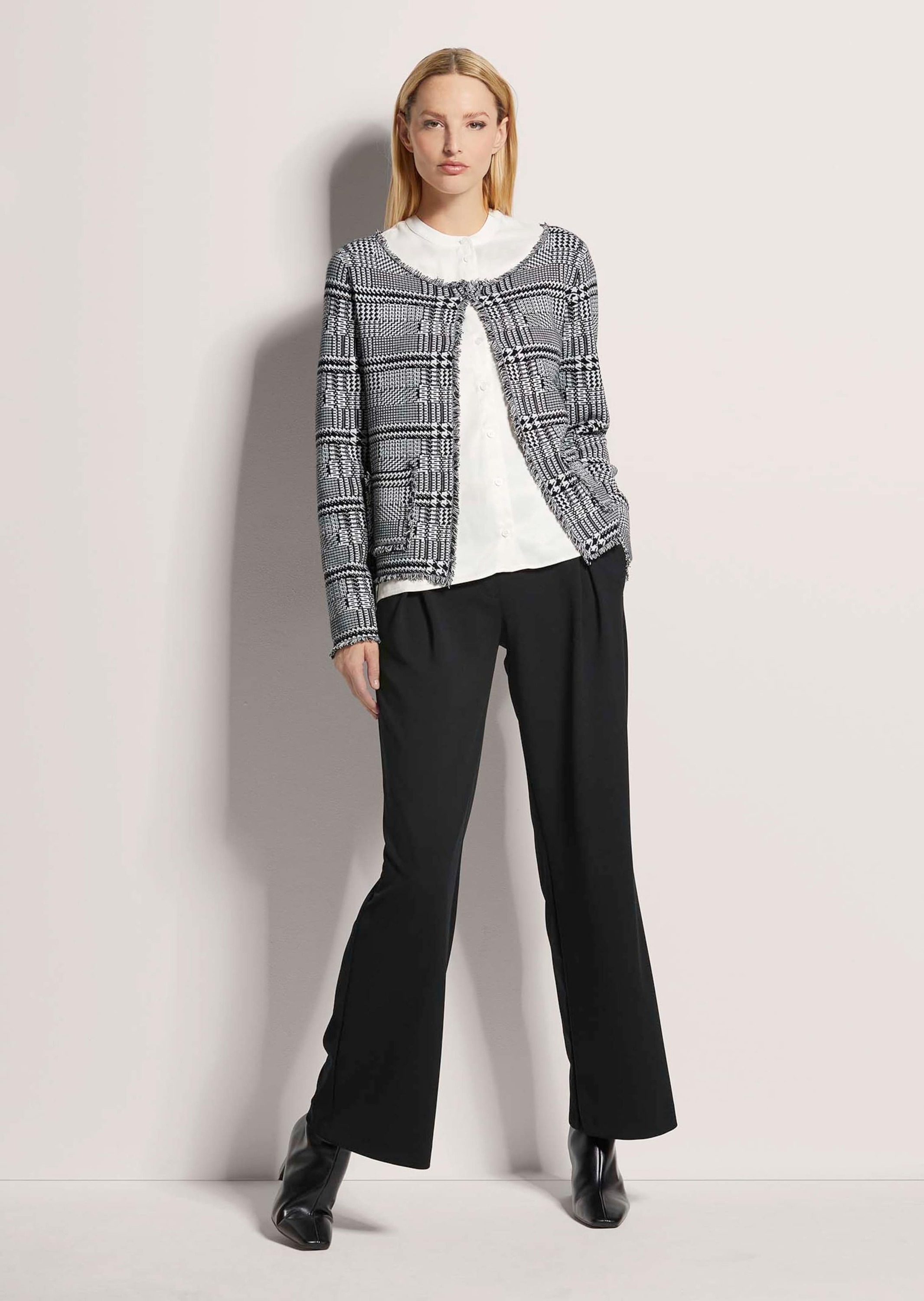 MADELEINE Strickjacke »Strickjacke Kurze Strickjacke in Tweed-Optik«