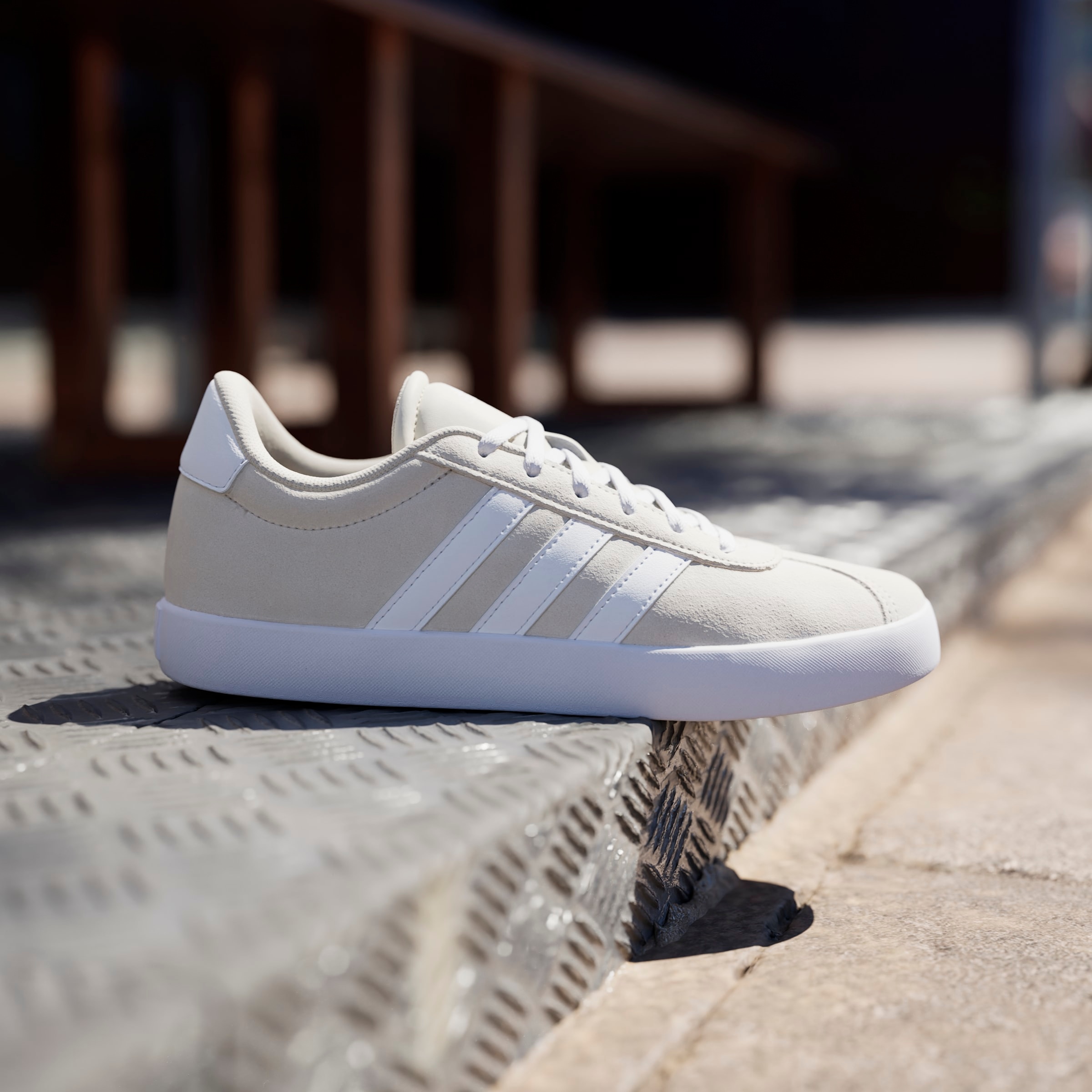 adidas Sportswear Sneaker »VL COURT 3.0«  inspiriert vom Design des adidas samba, für Kinder & Jugendliche