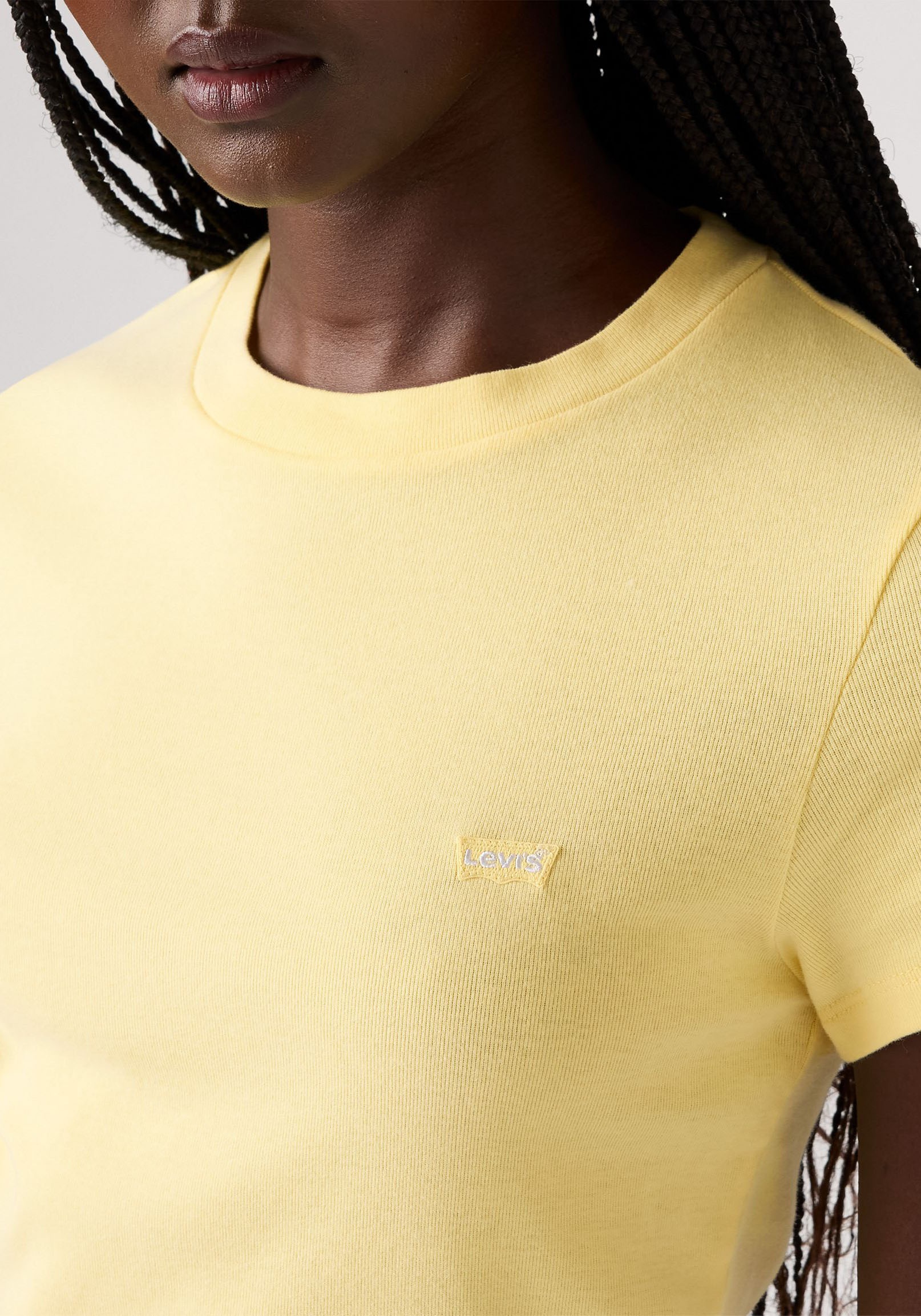 Levi's® T-Shirt »ESSENTIAL HM SS TEE«, Taillierter Schnitt