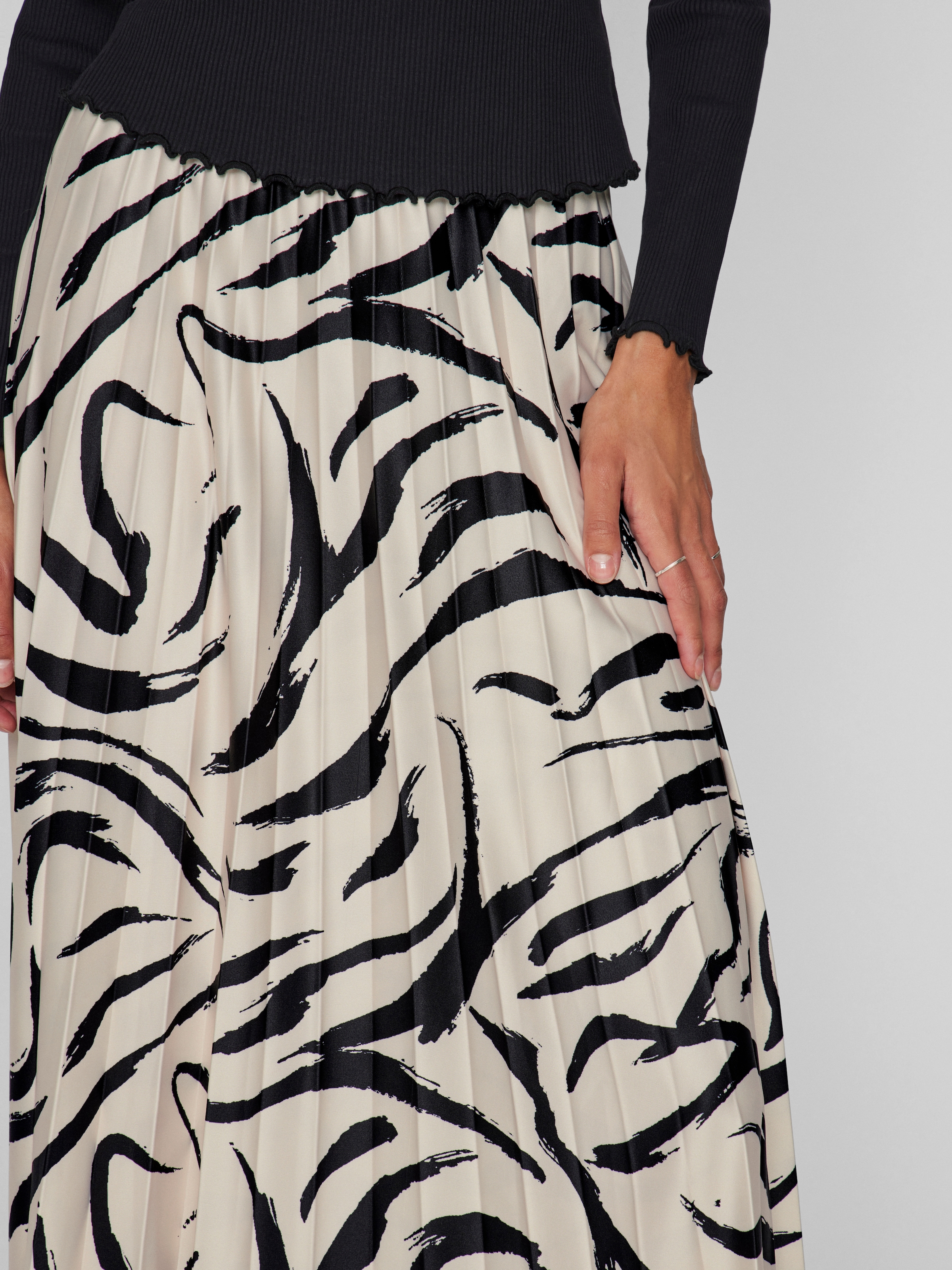 Vila Plisseerock »VINITBAN PRINT SKIRT - NOOS«