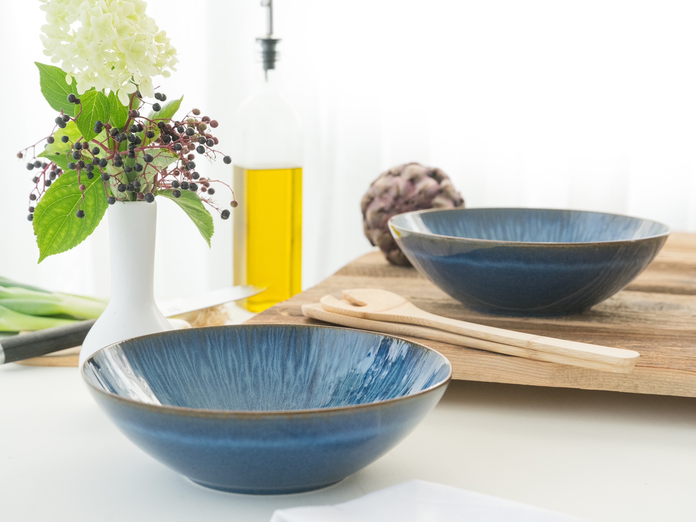 CreaTable Salatschüssel »Sea Breeze blau, Salatschüssel 24 cm 2er Set« 2 Stk. aus Steinzeug Reaktive intensiv leuchtende Spezialglasur