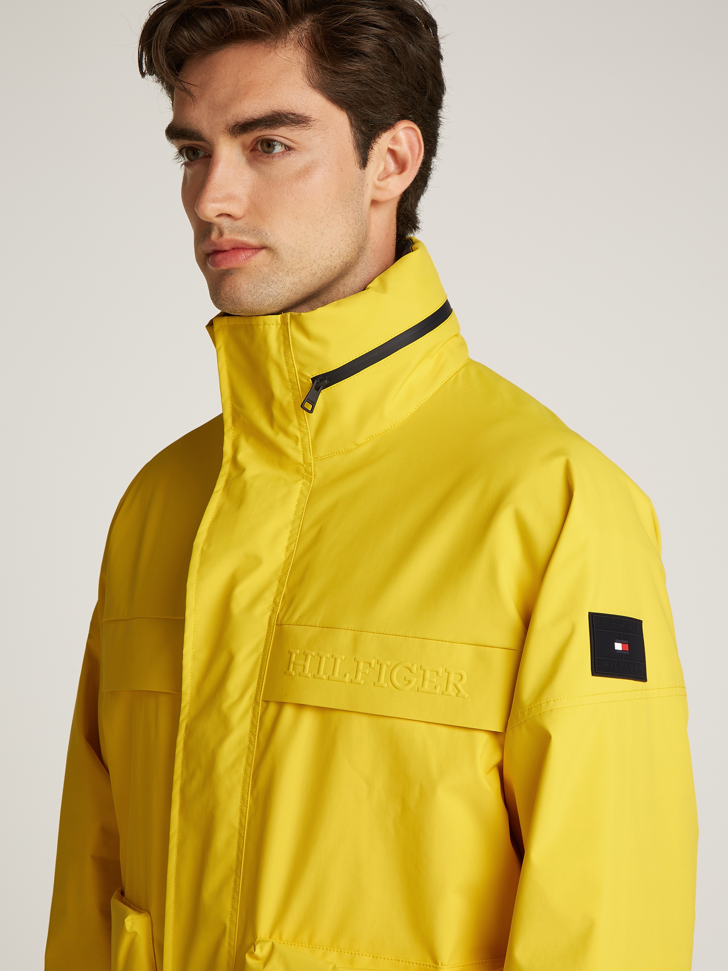 Tommy Hilfiger Outdoorjacke »REGATTA MID LENGTH JACKET«, mit Kapuze, verstaubare Kapuze mit Reißverschlussfach