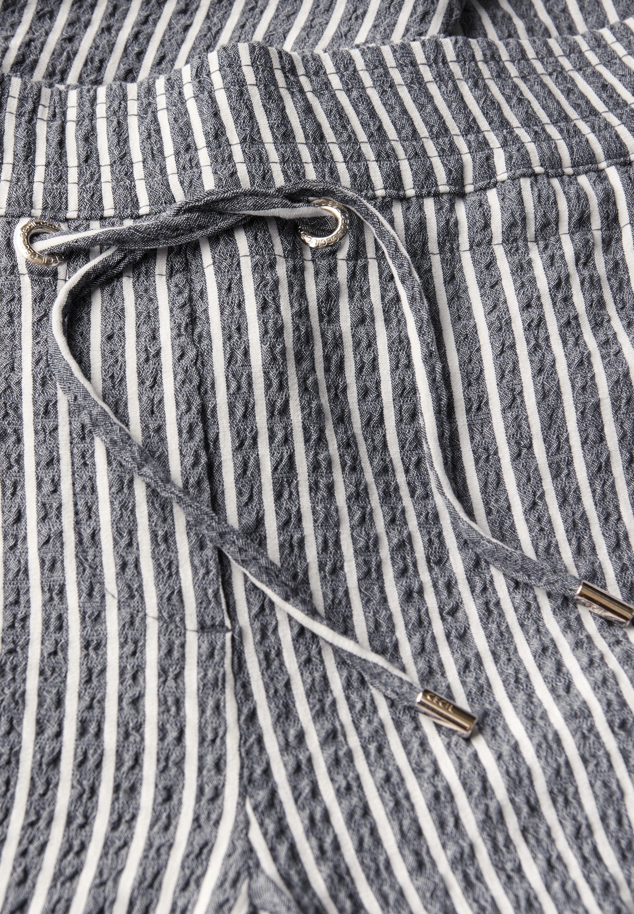 Cecil Stoffhose »Style Neele«, mit Streifen-Muster, Seersucker-Style