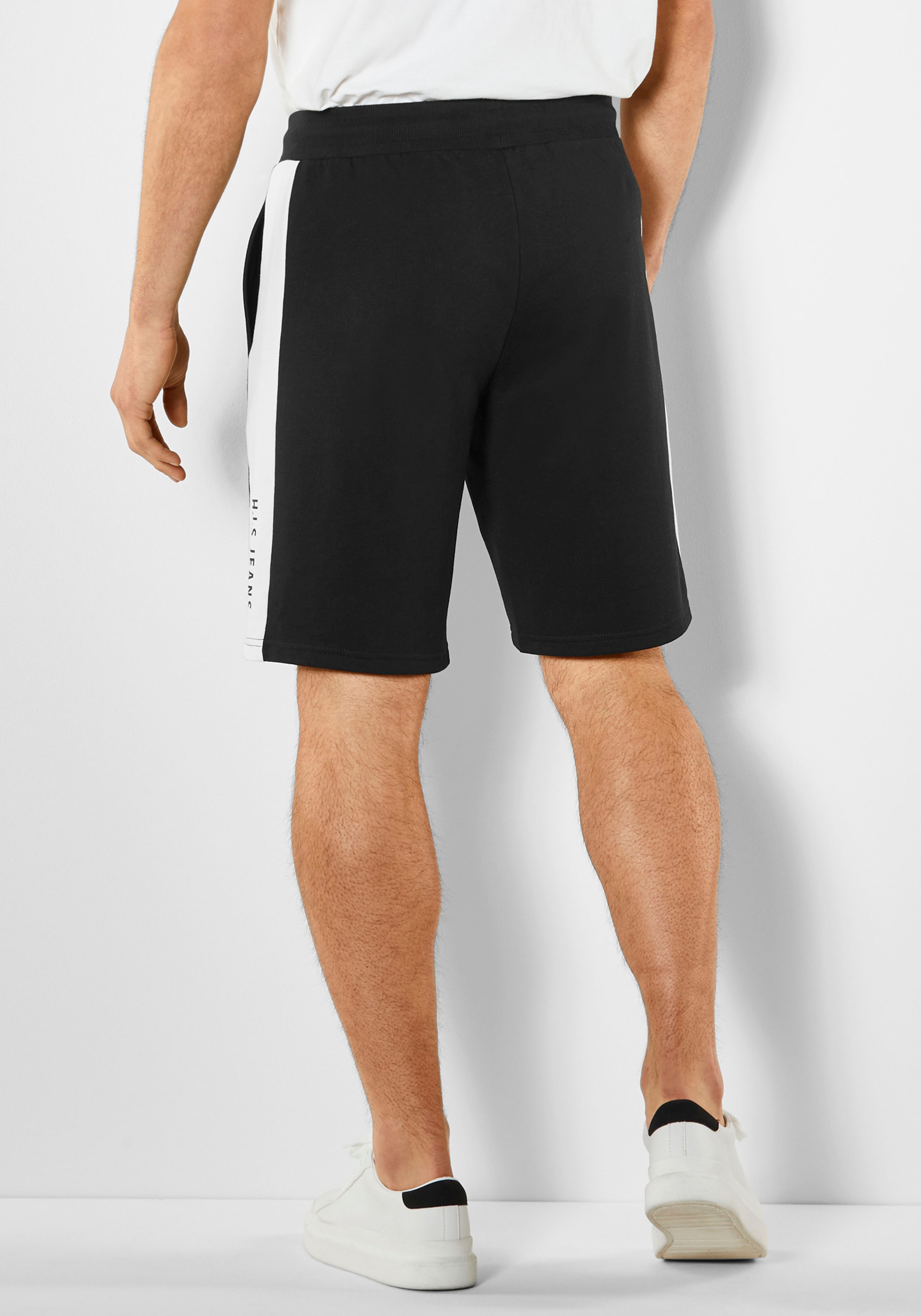 H.I.S Sweatshorts, seitlicher Streifen mit Logodruck
