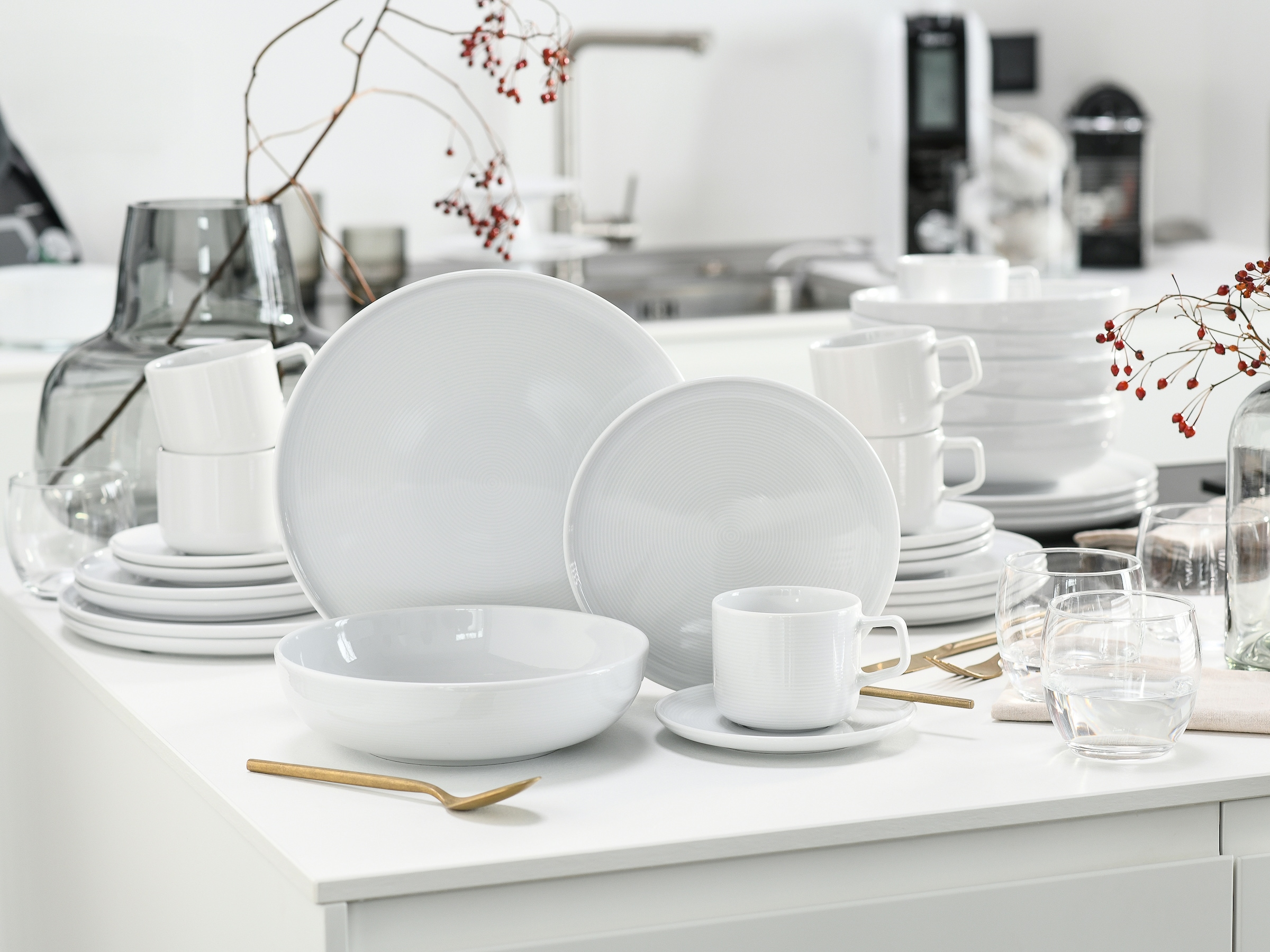 CreaTable »Session, Service, 30-tlg.« Teller ohne Fahne mit großem Spiegel, Elegantes Rillenrelief