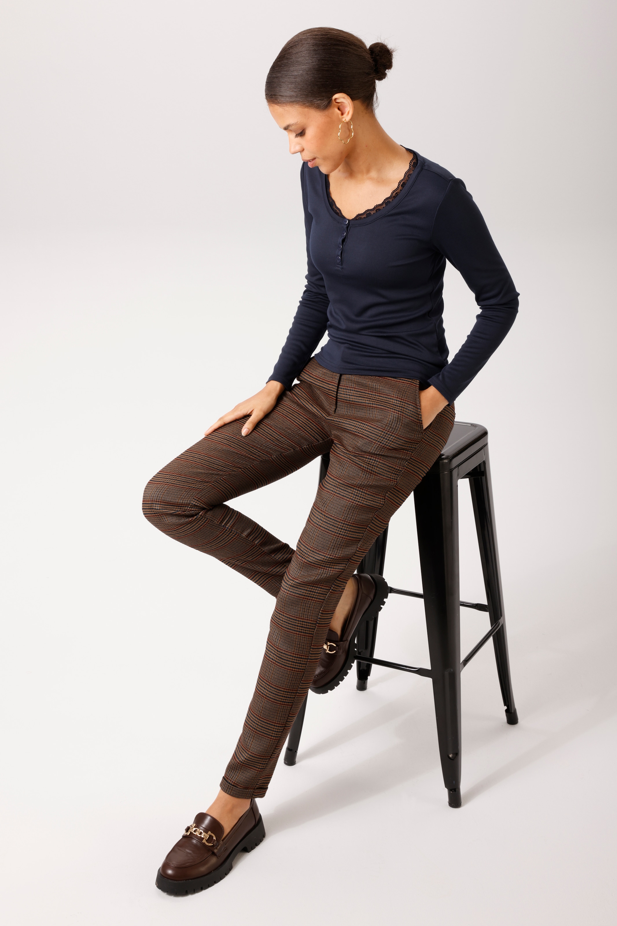 Aniston CASUAL Stoffhose  im trendigen Karo-Dessin - NEUE KOLLEKTION