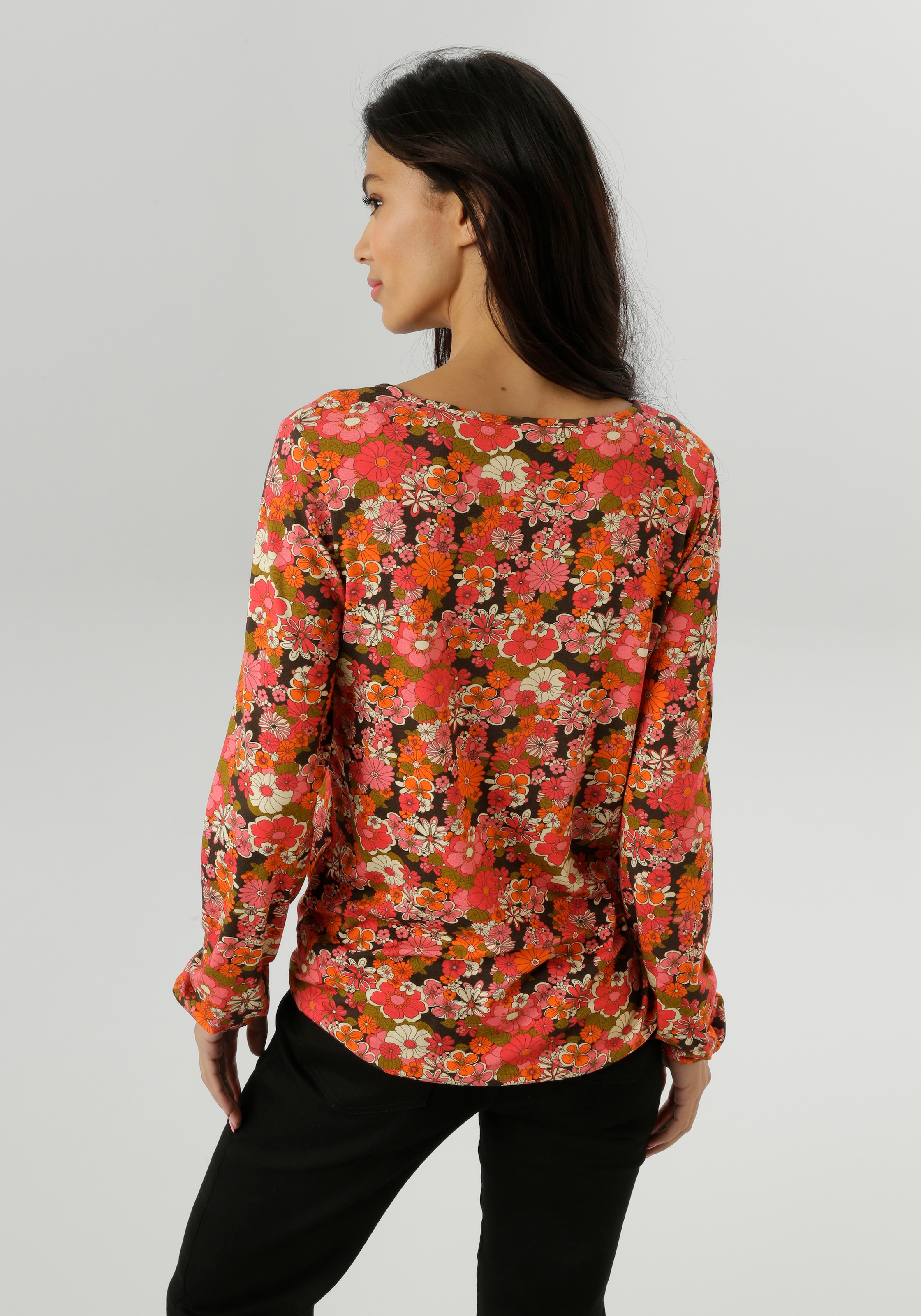 Aniston SELECTED Langarmshirt, mit Cut-out und farbenfrohem Blütendruck - NEUE KOLLEKTION