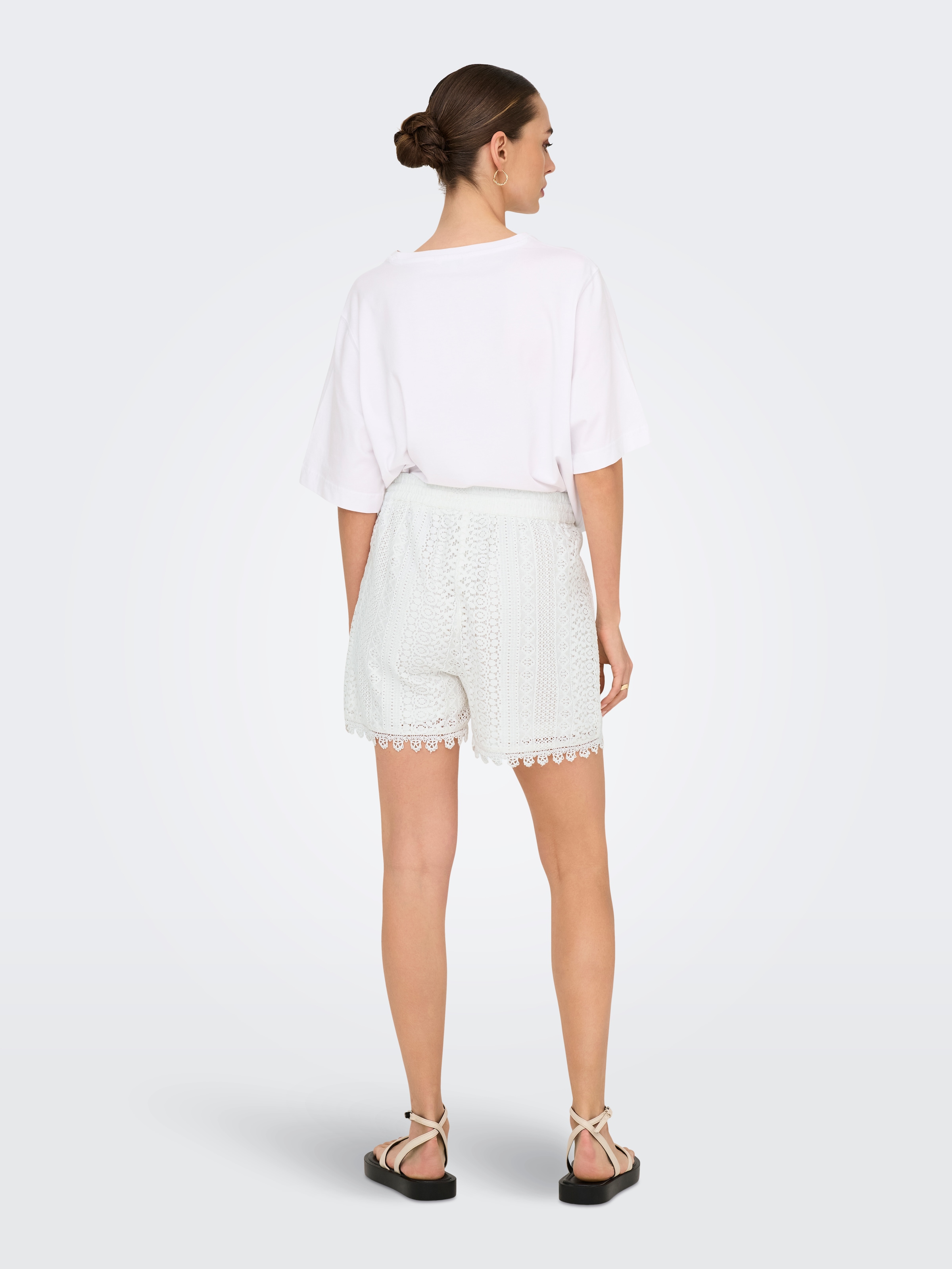 ONLY Shorts »ONLHELENA STRING LACE SHORTS WVN«