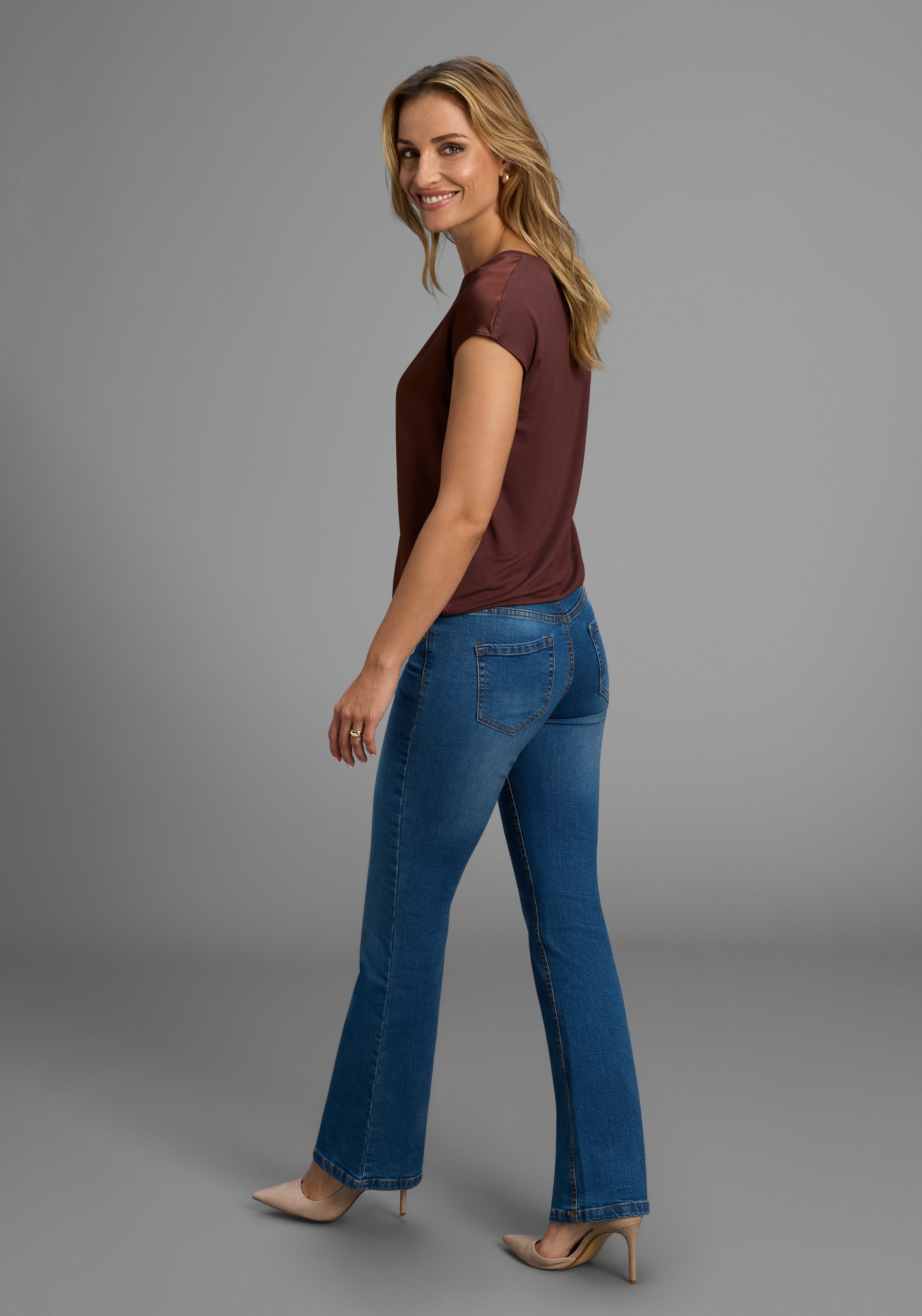 Arizona Bootcut-Jeans »Bund mit seitlichem Gummizugeinsatz«, hohe Leibhöhe, Bootcut, mit Stretch, klassischer 5-Pocket-Style