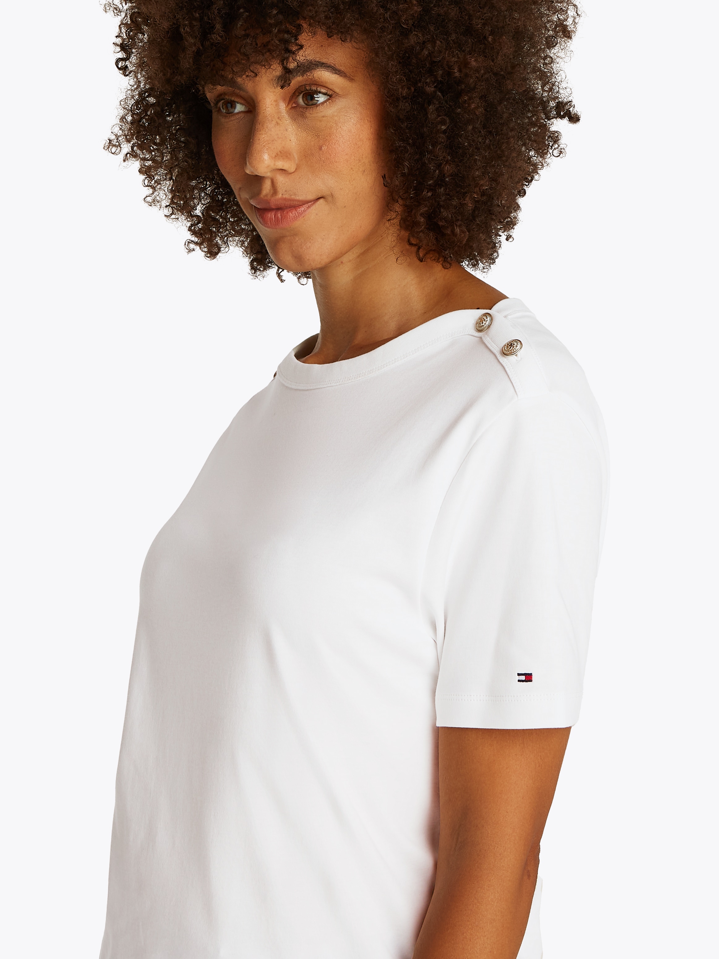 Tommy Hilfiger Rundhalsshirt »REG STRIPE GOLD BTN C-NK SS«, mit goldfarbenem Knopf
