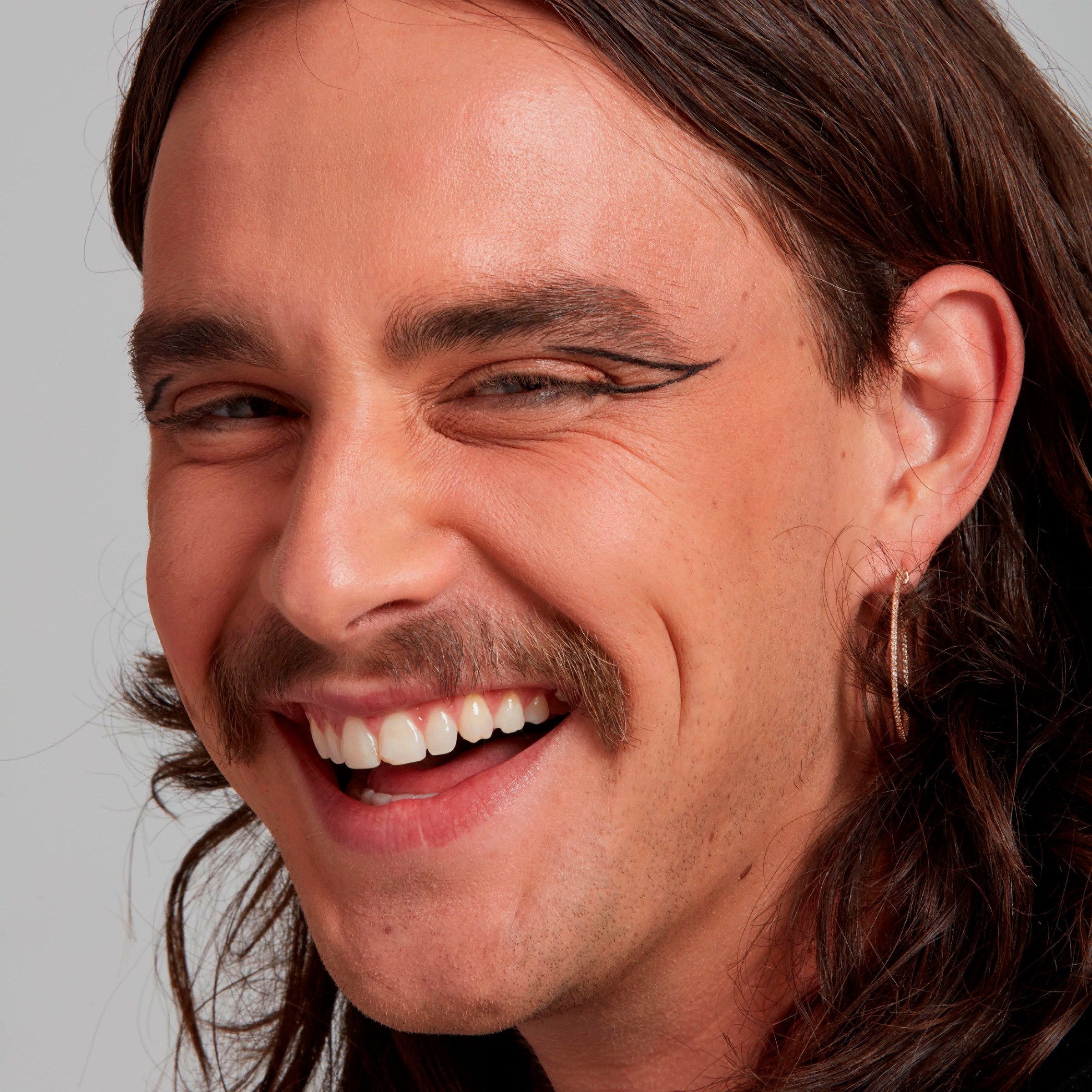 NYX PROFESSIONAL MAKEUP Eyeliner »EPIC WEAR LINER STICKS« kräftige Pigmentierung, Waterproof, metallisch glänzend