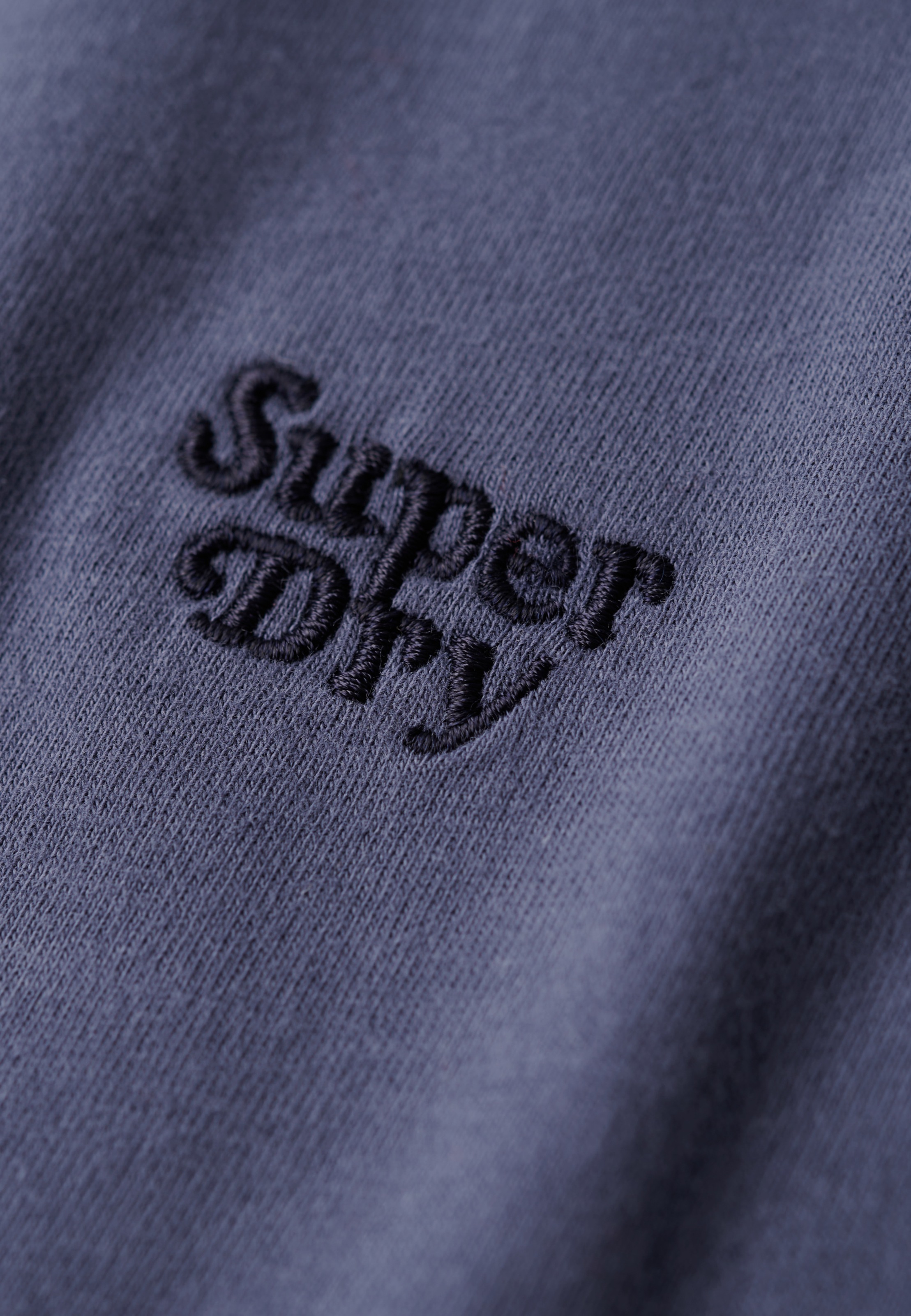 Superdry Kurzarmshirt »SU-ESSENTIAL LOGO 90'S T SHIRT«, angenehmes Tragegefühl durch besonders weiche Haptik
