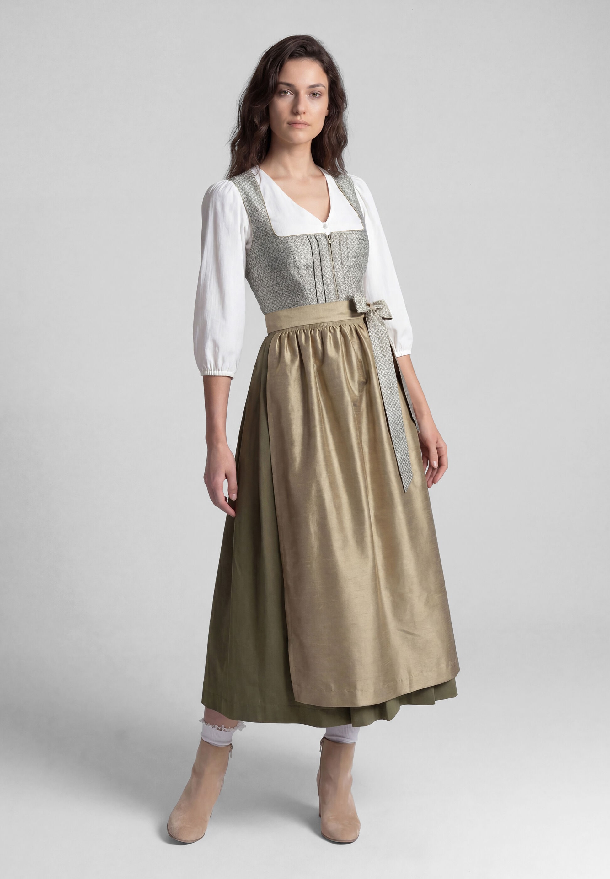 Spieth & Wensky Dirndl »Spieth & Wensky Dirndl Kitz« Ohne Taschen leicht strukturierte Oberfläche mit dezentem Schimmer