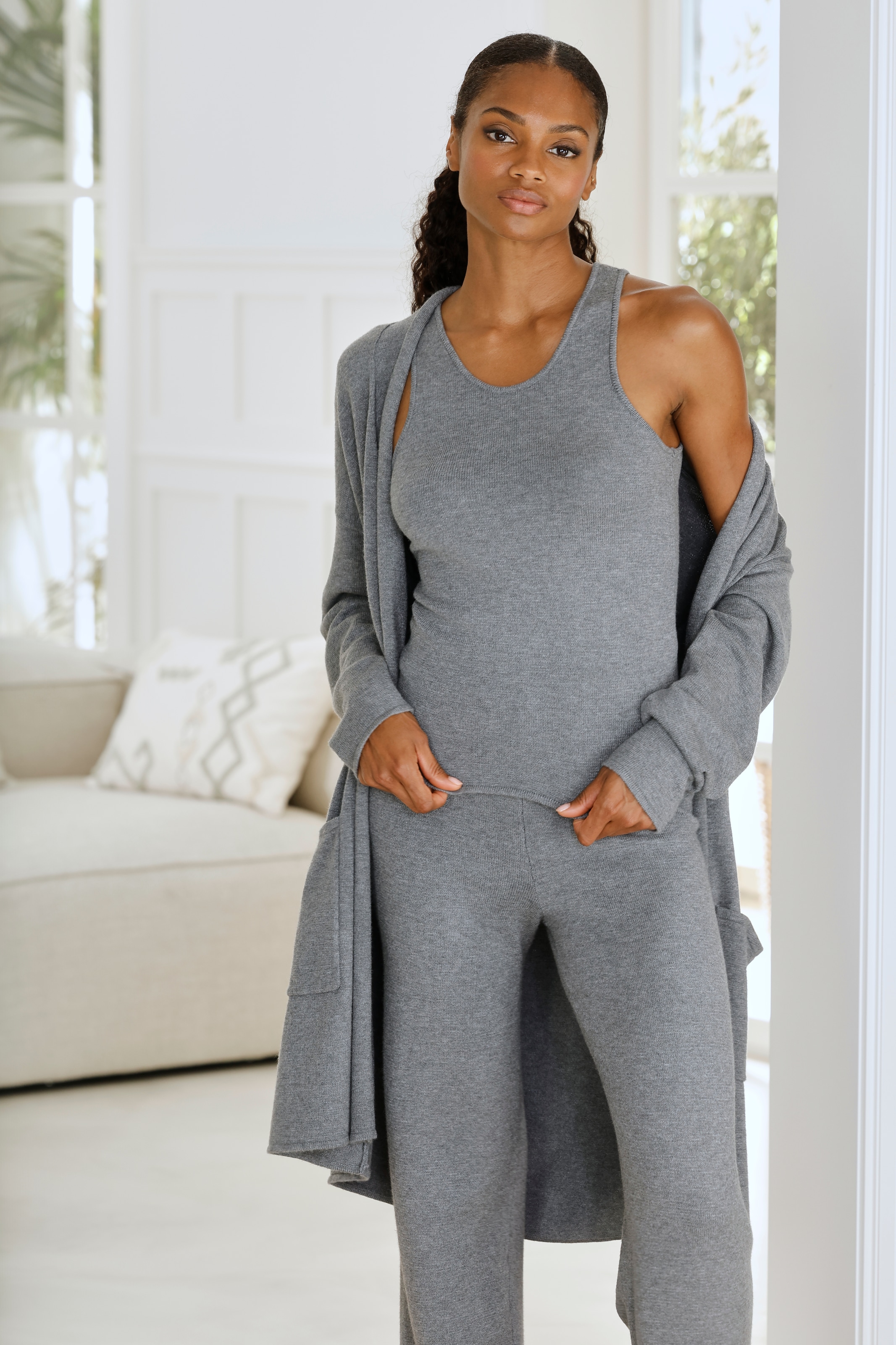 LASCANA Longstrickjacke mit aufgesetzte Taschen und Umlegekragen, Loungewear