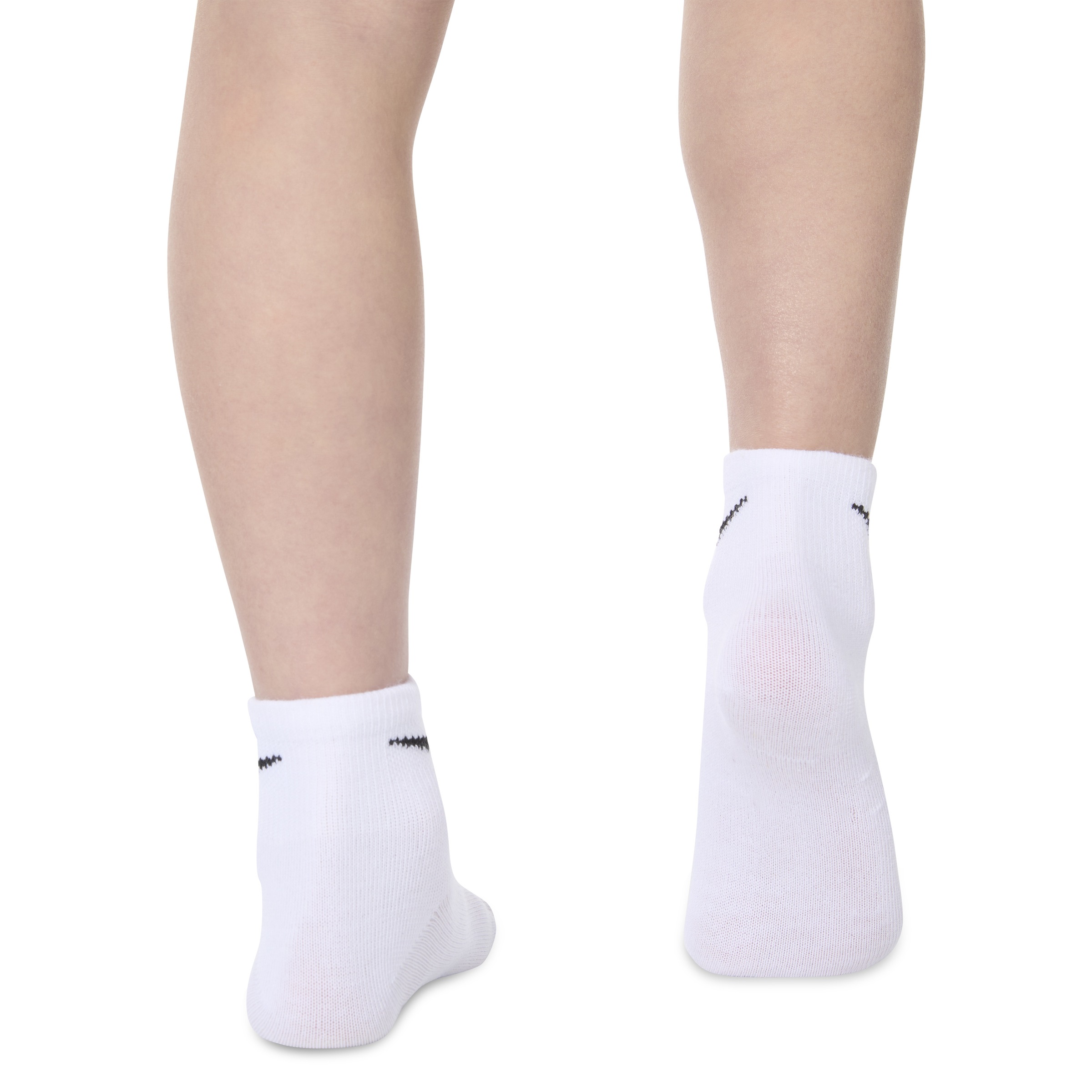 Nike Sportswear Sportsocken »NHN NIKE BASIC PACK QUARTER« Packung, 6 Stk. tlg. für Kinder (4-5 Jahre), für sportive Aktivitäten, mit Labelstickerei