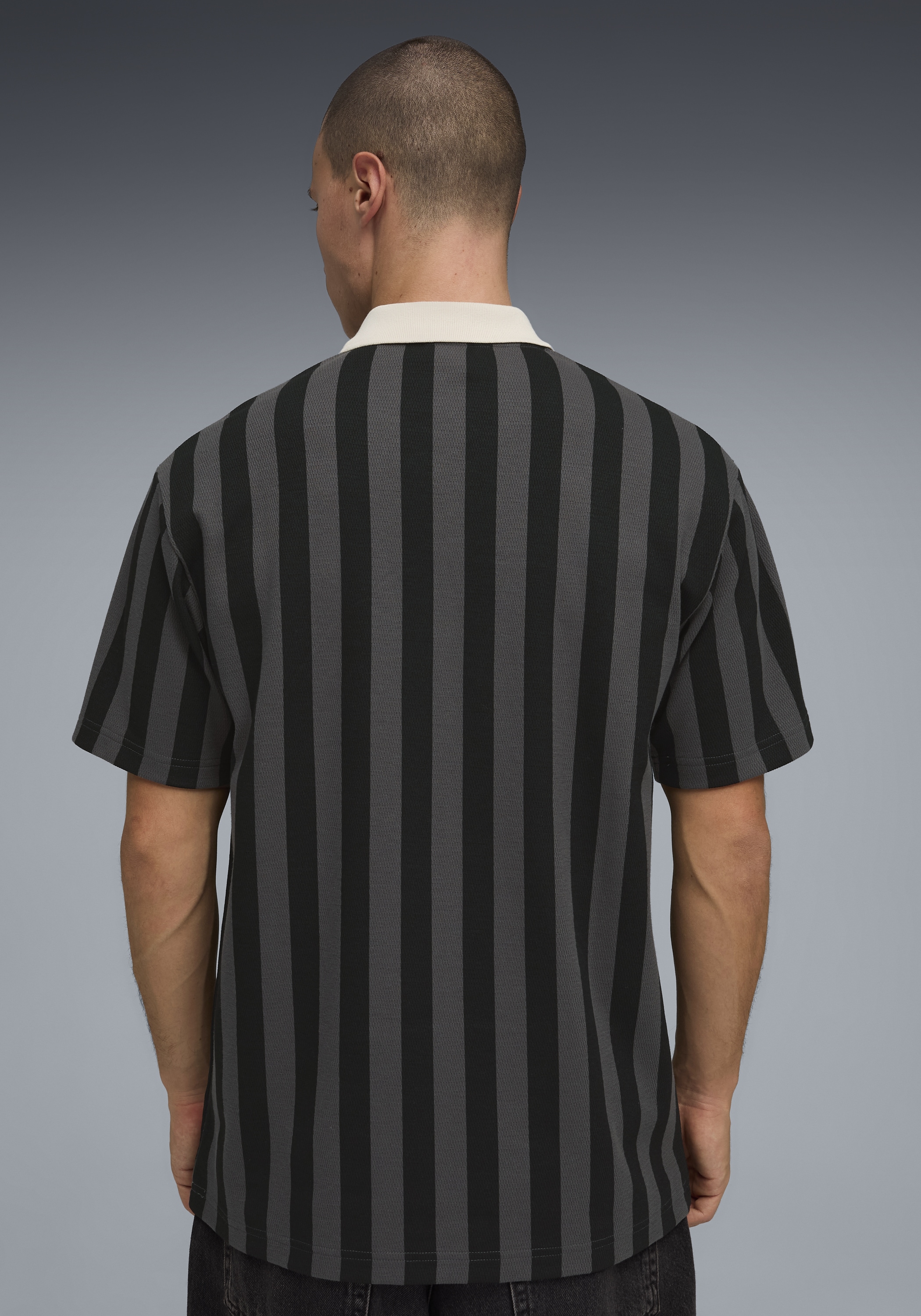 PUMA T-Shirt »CLASS RELAXED PINNACLE POLO« für aktive Erwachsene, Rundhalsausschnitt, Kurzarm-Design