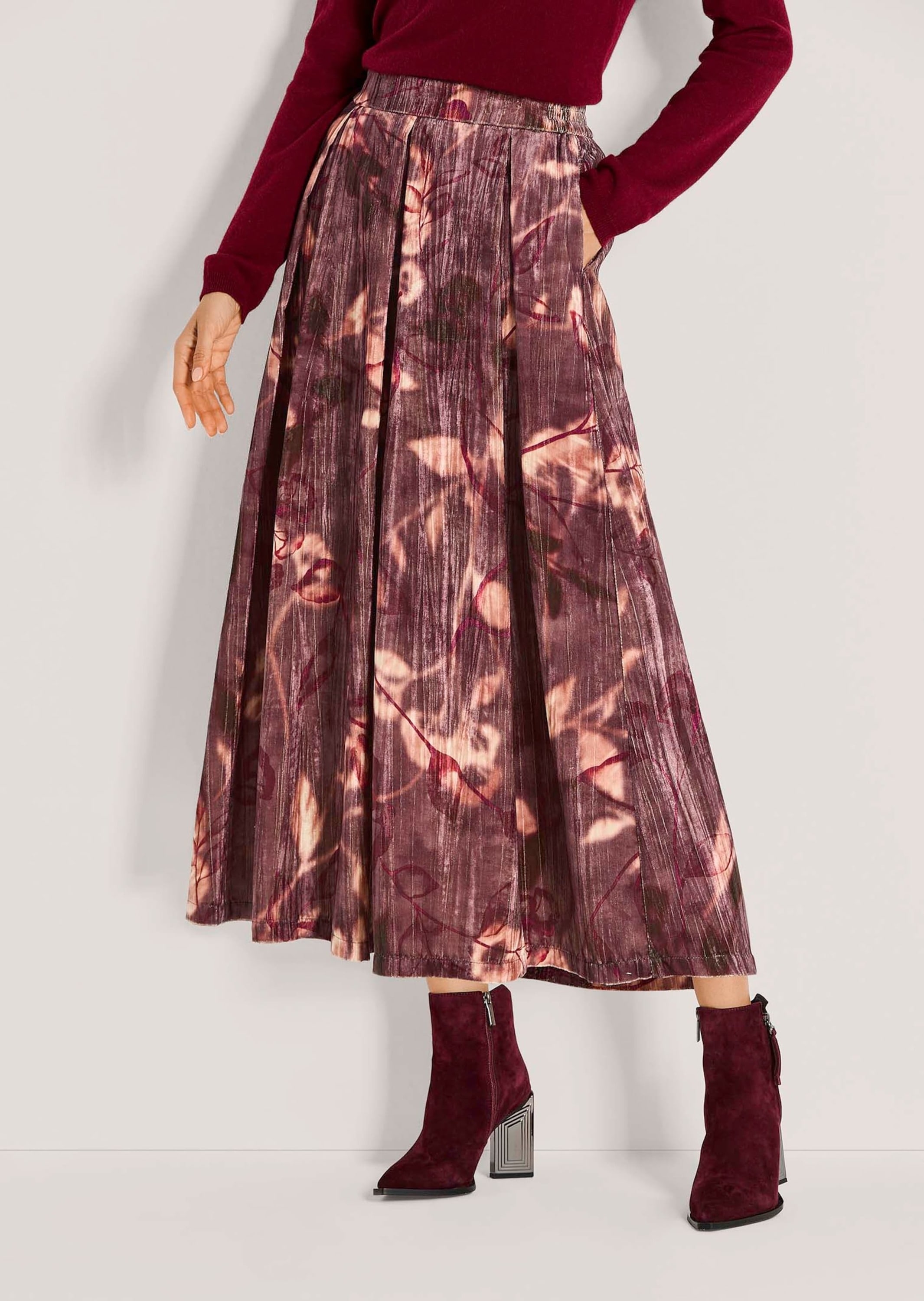 MADELEINE Midirock »Samtrock Eleganter Midirock mit floralem Design« Samtrock in Midilänge mit floralem Print