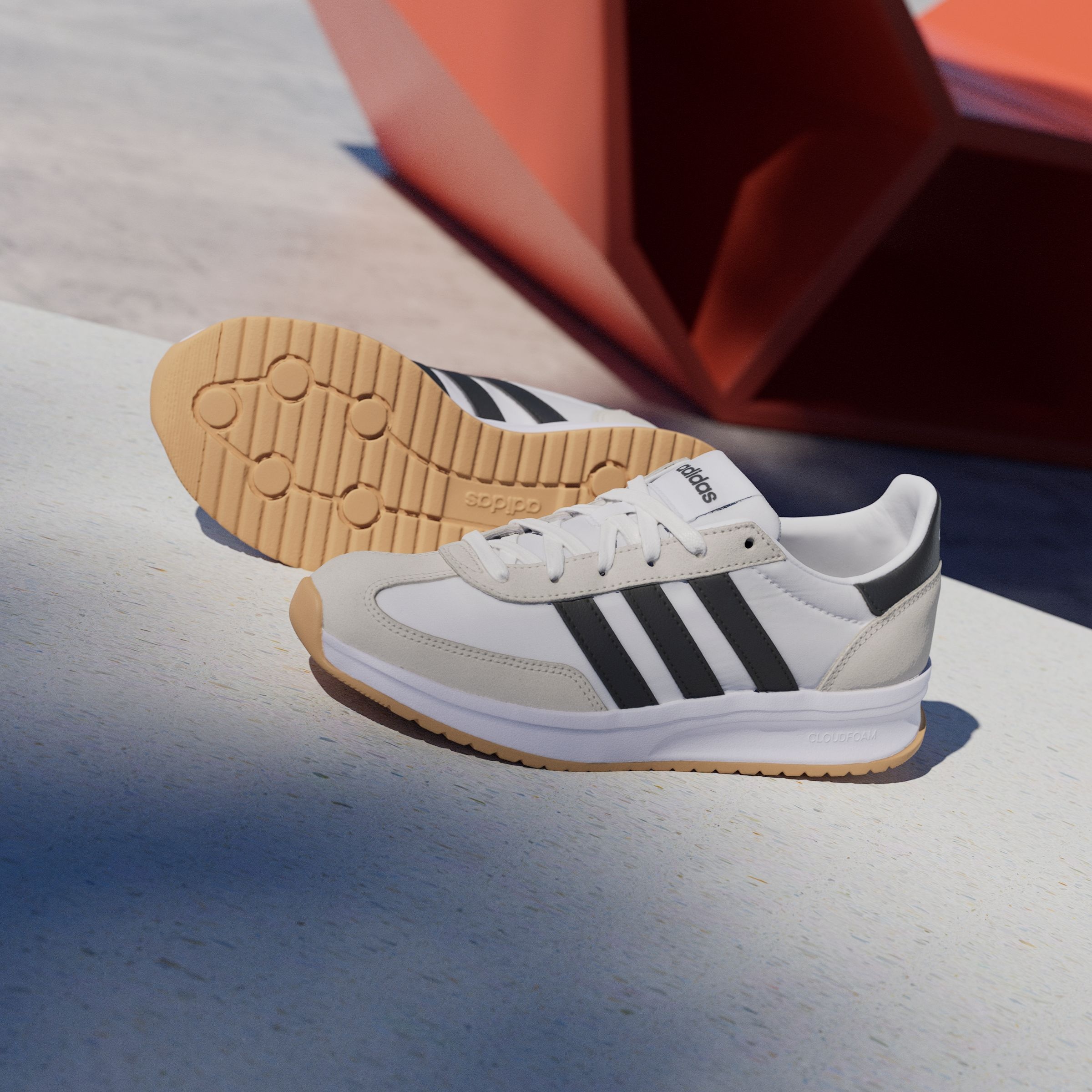 adidas Sportswear Sneaker »RUN 70S 2.0«, inspiriert vom Design des SL72