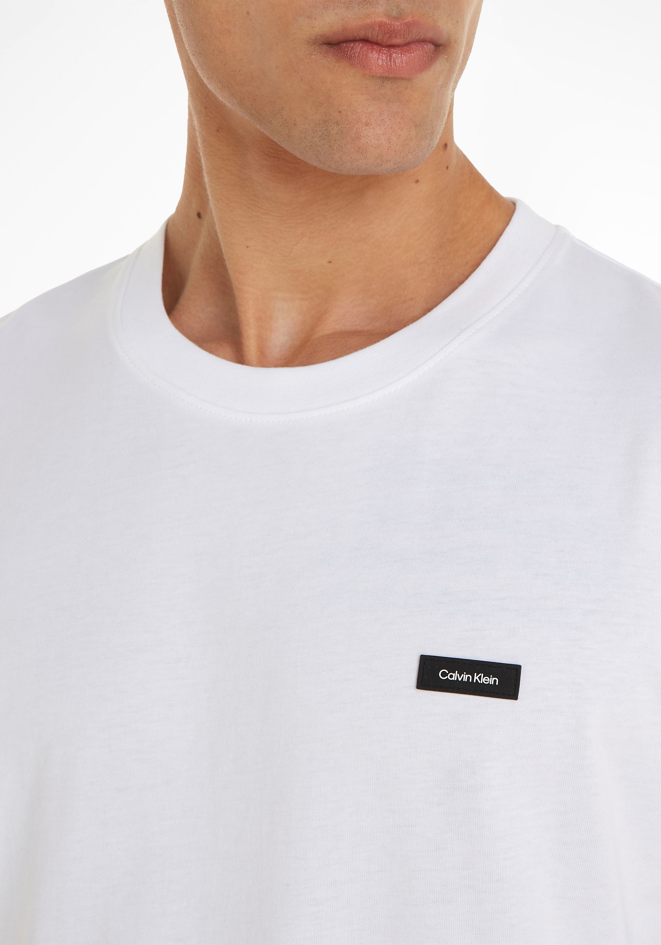 Calvin Klein T-Shirt »COTTON COMFORT FIT T-SHIRT«, mit Calvin Klein Logo  auf der Brust online bestellen bei OTTO | T-Shirts