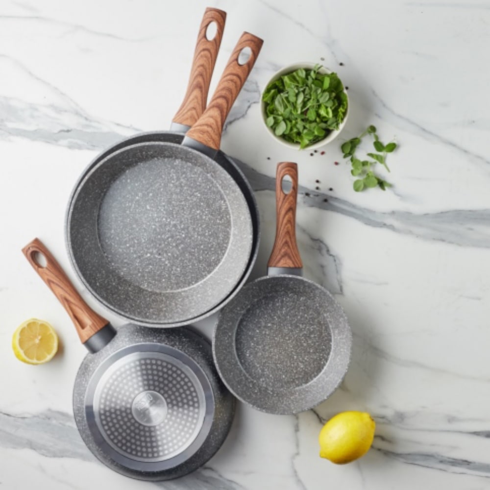 RESTO Kitchenware Bratpfanne »Aquila, tiefe Schmorpfanne langlebig und spülmaschinenfest«, Aluminium, (1 tlg.), mit ergonomischem weichem Griff in Holzoptik