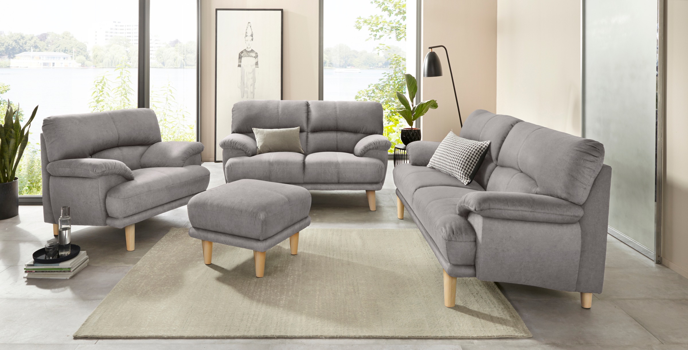 TRENDMANUFAKTUR Sessel »Cecilia, Loungesessel, italienisches Design, bequeme Armlehnen«, aufwendige Rückenverarbeitung für hohen Sitzkomfort, Holzfuß
